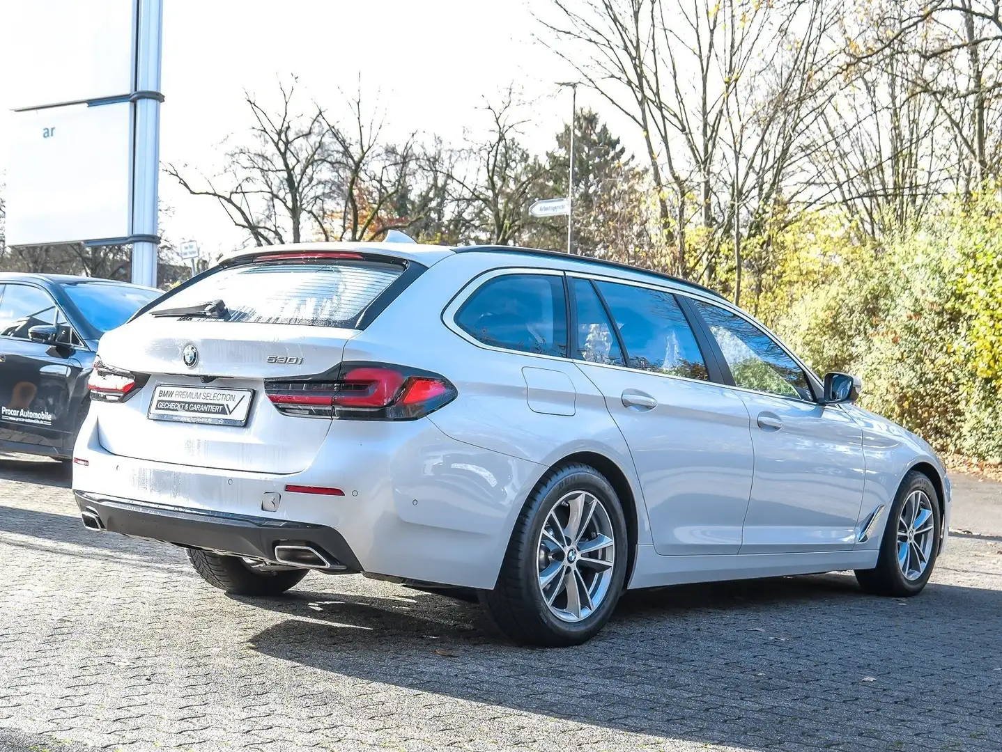 BMW 530 i Touring Head-Up DAB WLAN Komfortzg. Shz Blanc - 2