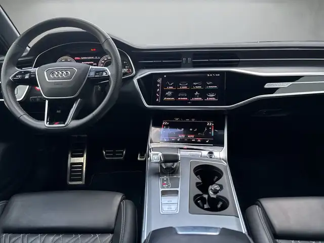 Audi A6 view 9