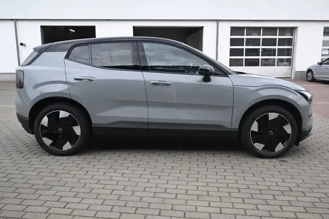 Volvo Ex30 view 6