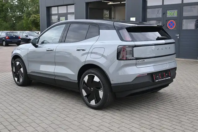 Volvo Ex30 view 3