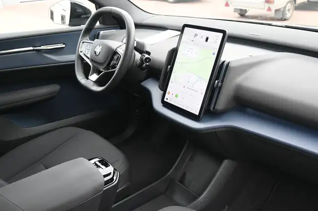 Volvo Ex30 view 13