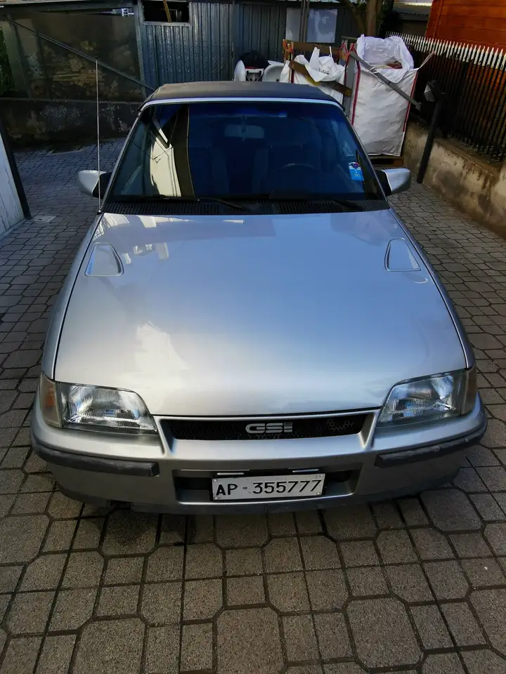 Opel Kadett Cabrio 2.0i GSI, foto 2
