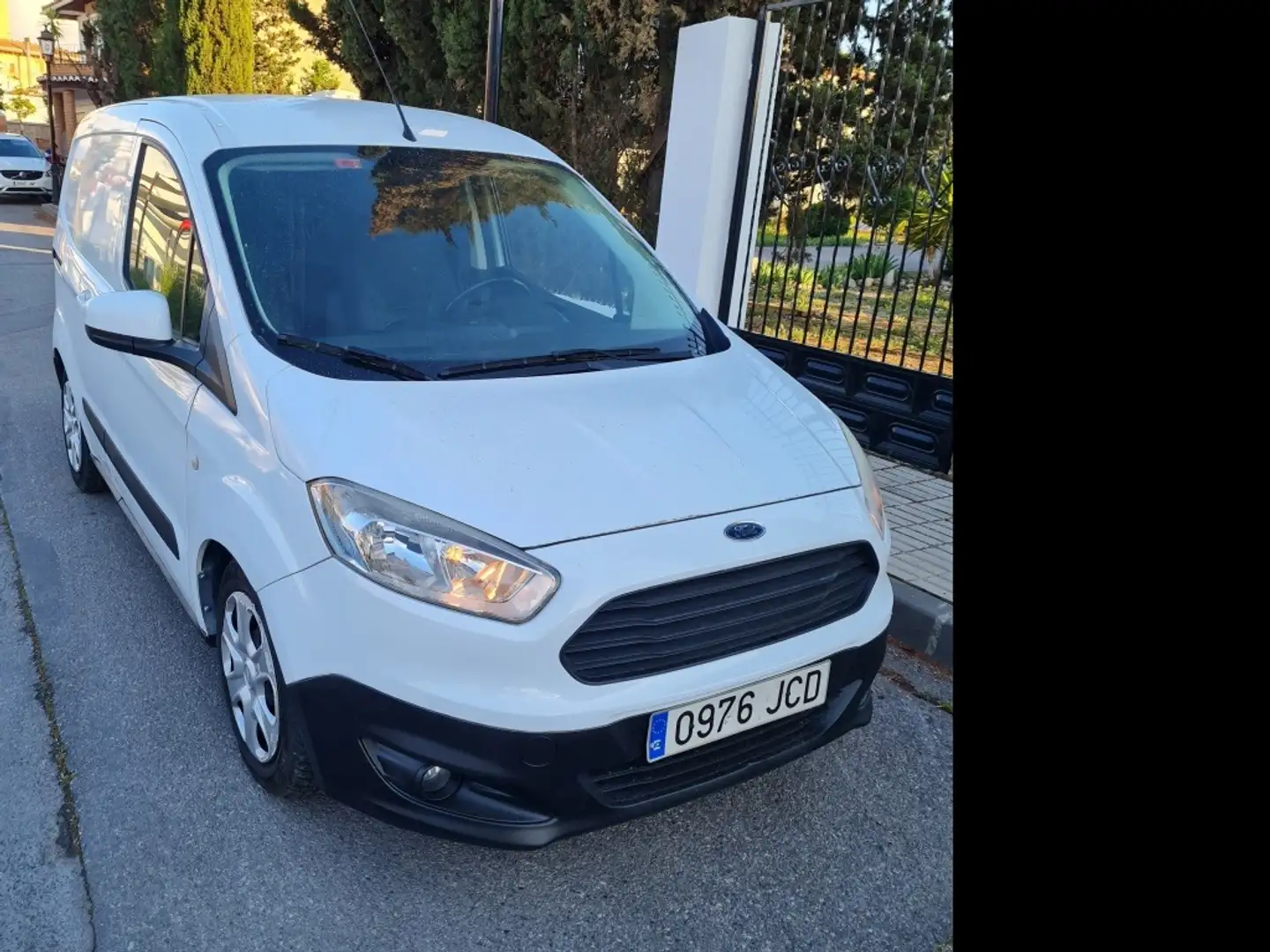 Ford Connect Comercial FT 220 Kombi B. Corta L1 Ambient Weiß - 1