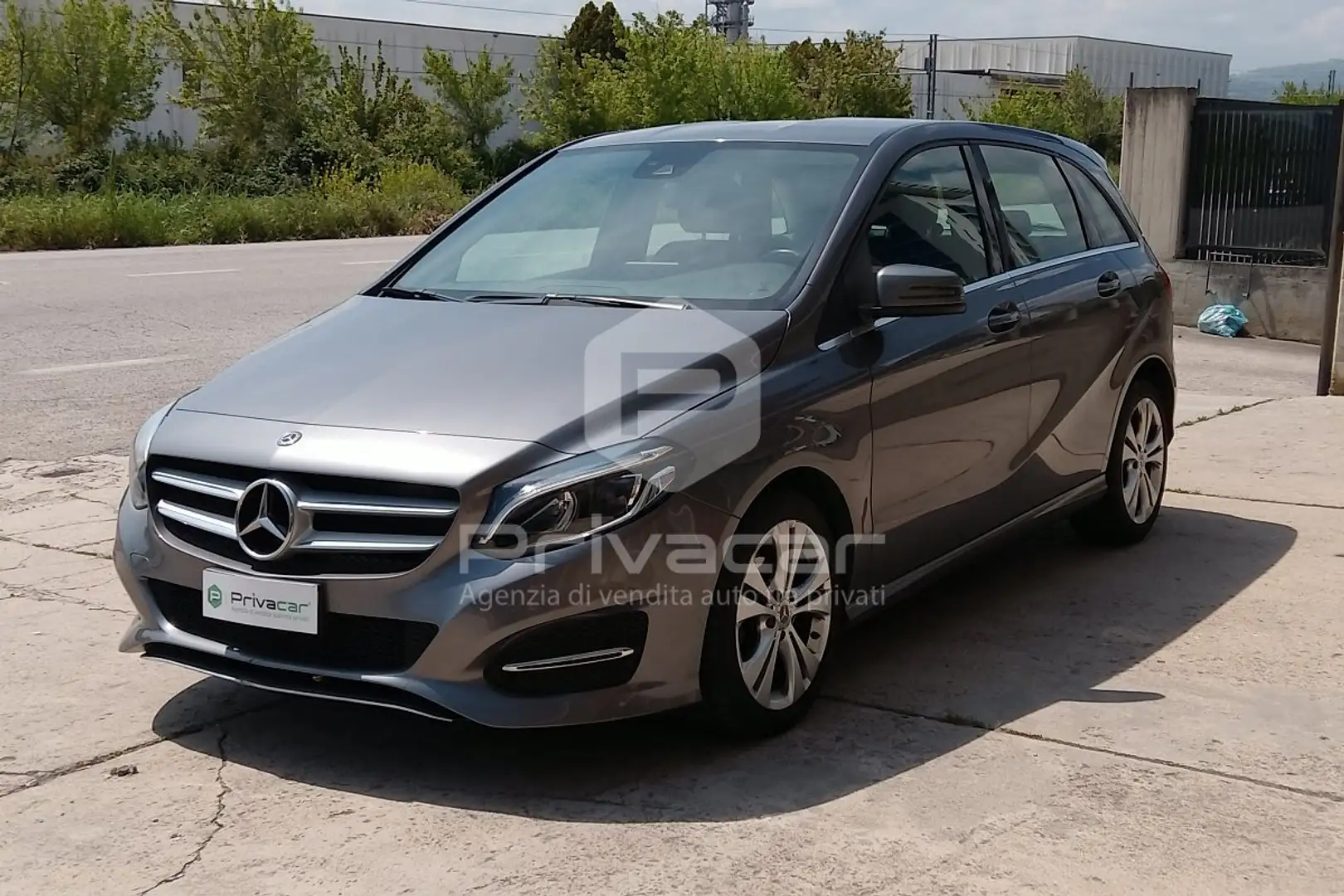 Mercedes-Benz B 180 B 180 d Automatic Premium Argento - 1