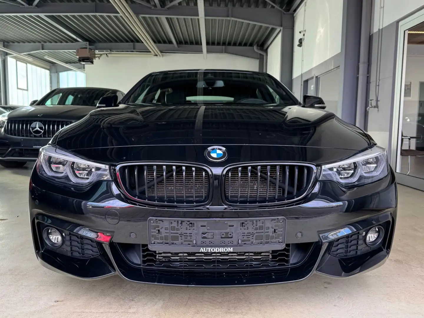 BMW 420 420d Aut. Gran Coupé M-Sport+Head-Up+AHK+Navi Zwart - 2