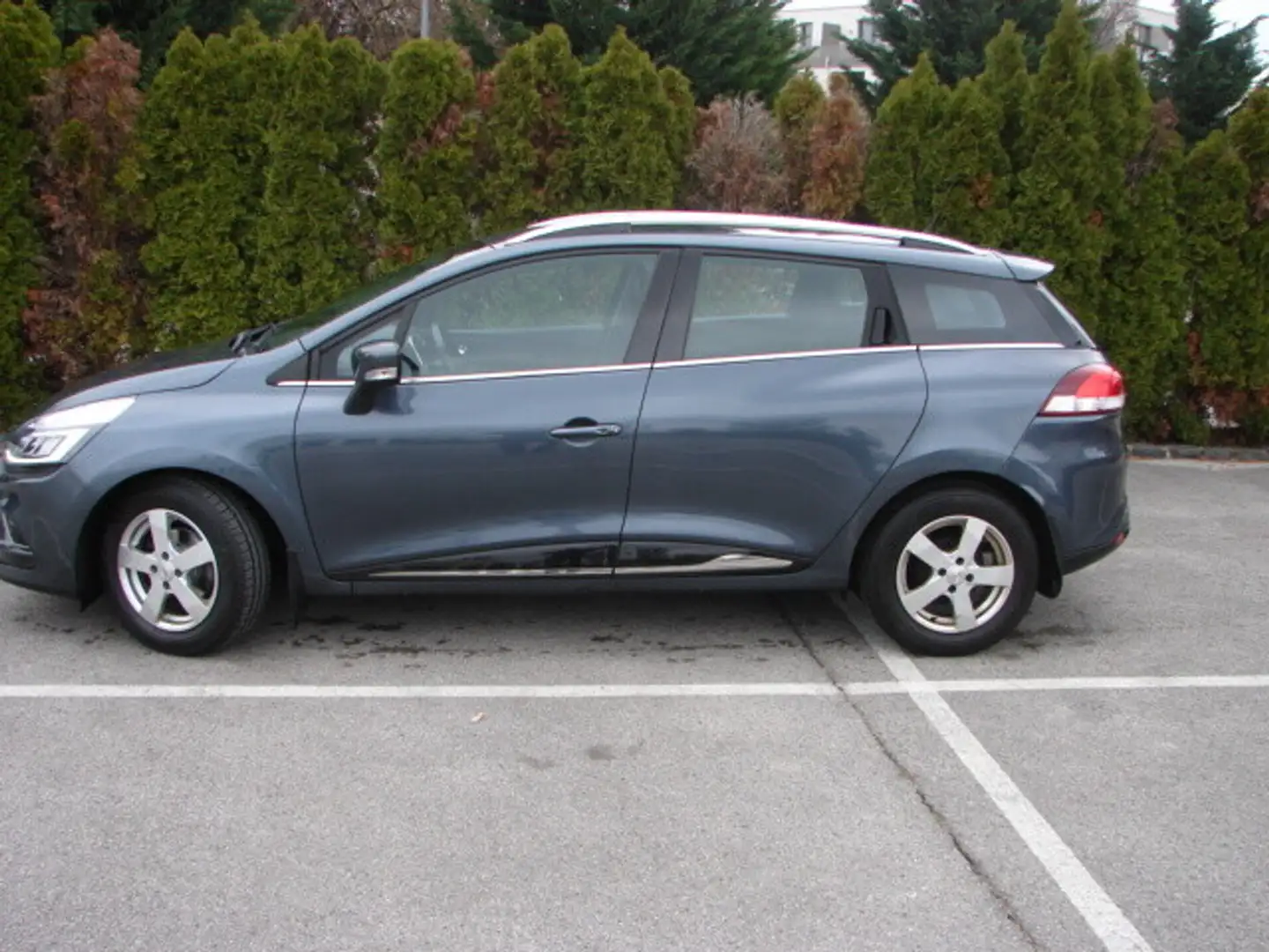 Renault Clio Grandtour Energy dCi 90 Intens Grau - 2