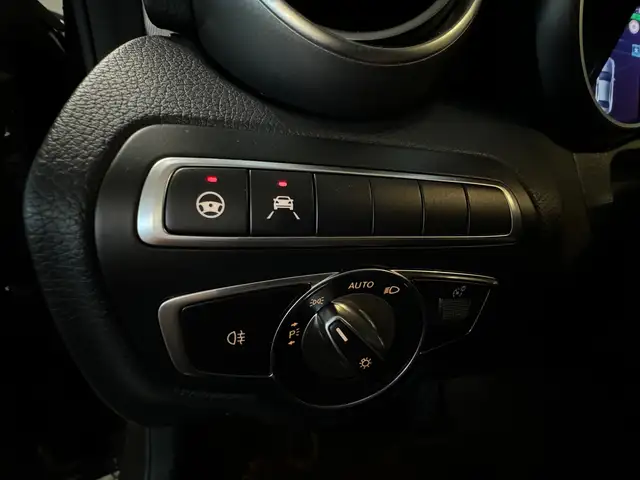 Mercedes-Benz C-Class view 15