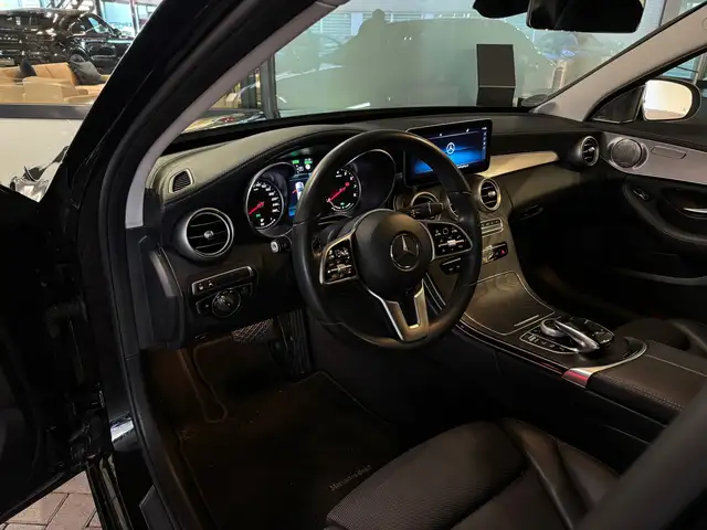 Mercedes-Benz C-Class view 5