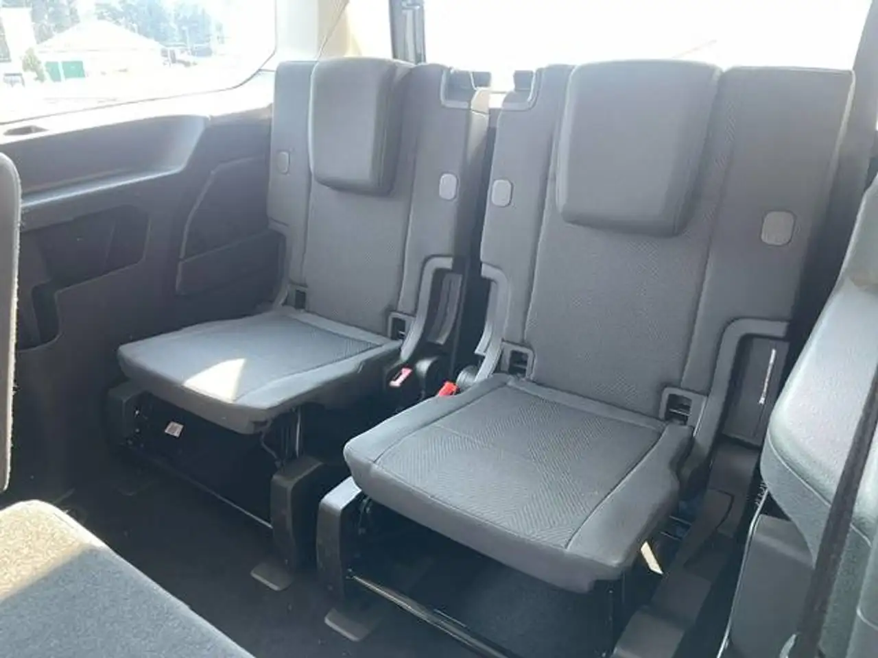 Ford Grand Tourneo 2026 — фото 14