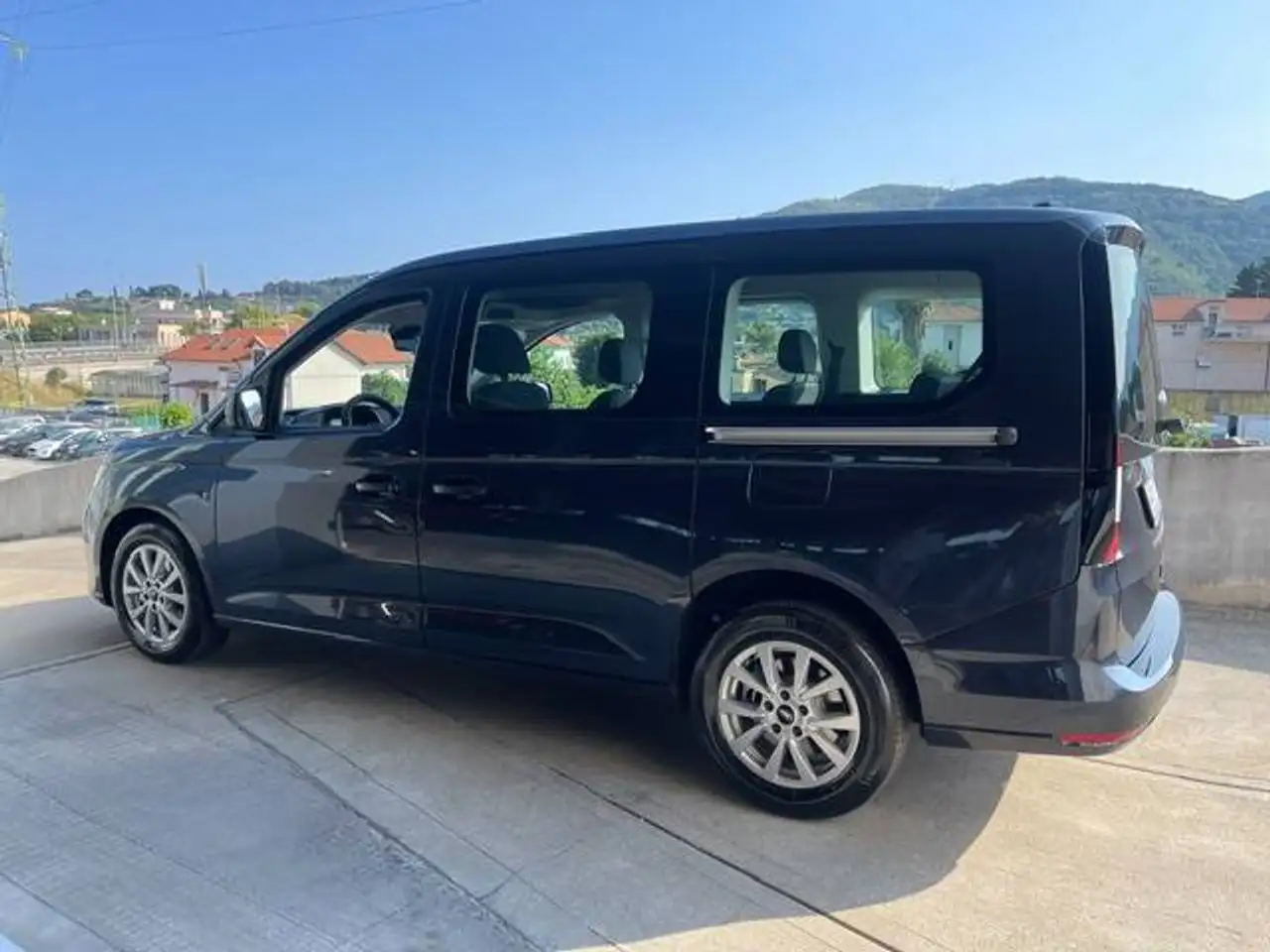 Ford Grand Tourneo 2026
