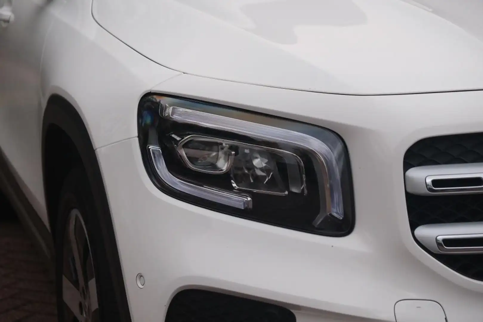 Mercedes-Benz GLB 180 136pk 7G-DCT Business Solution Luxury 7p. | Navi | Wit - 2