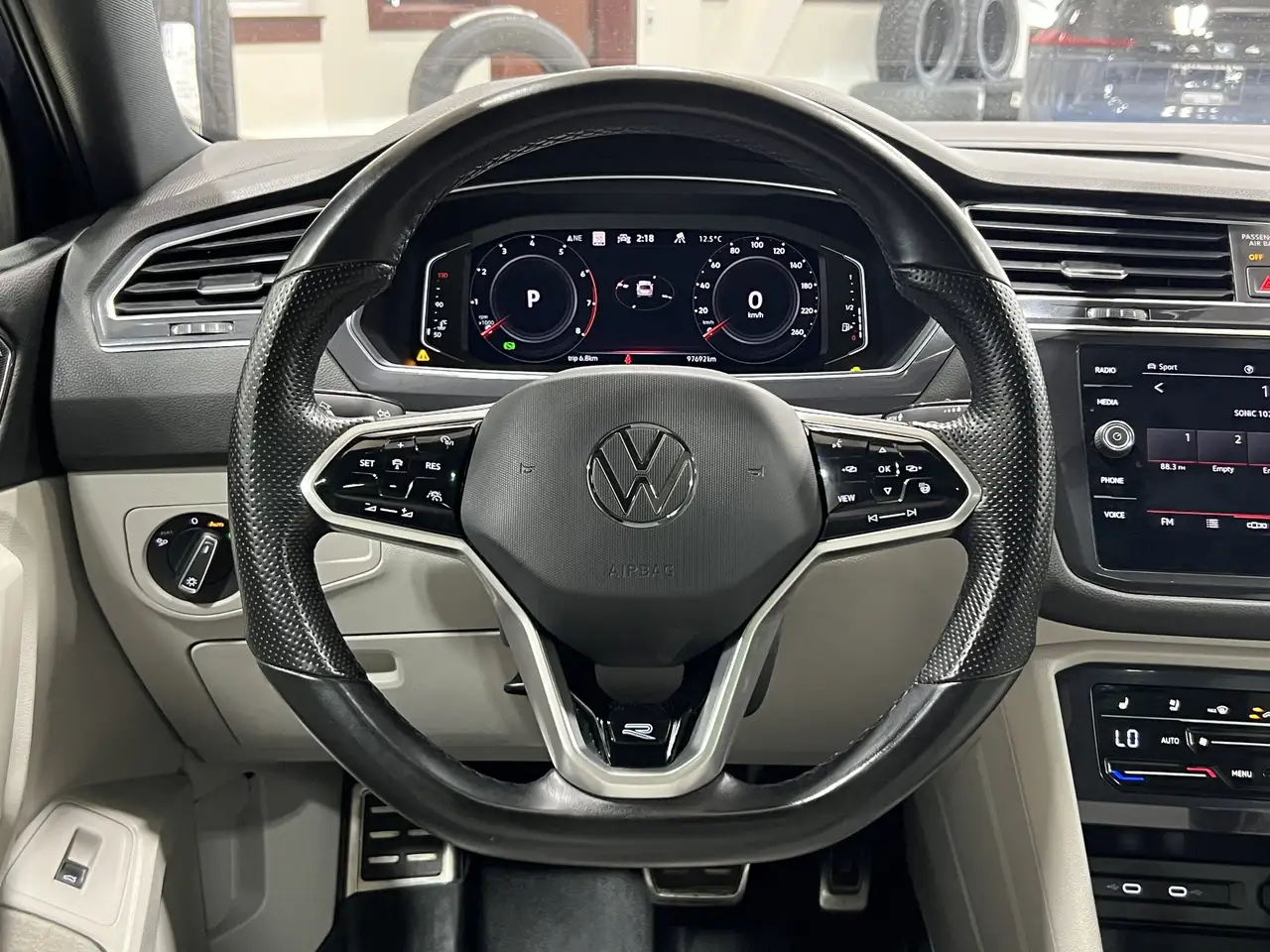 Volkswagen Tiguan снимка Volkswagen Tiguan