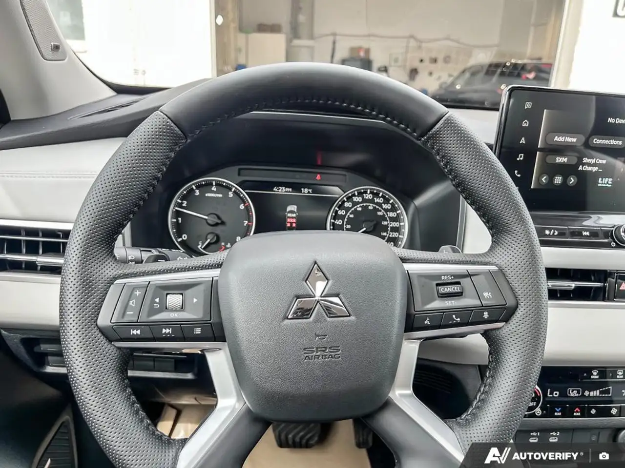 Mitsubishi Outlander снимка Mitsubishi Outlander