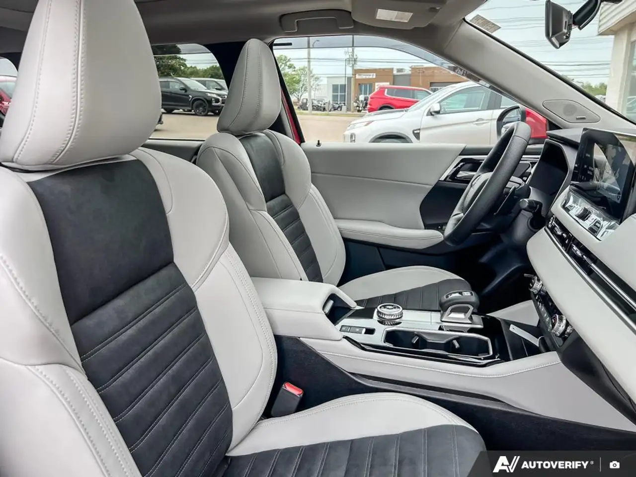 Mitsubishi Outlander снимка Mitsubishi Outlander