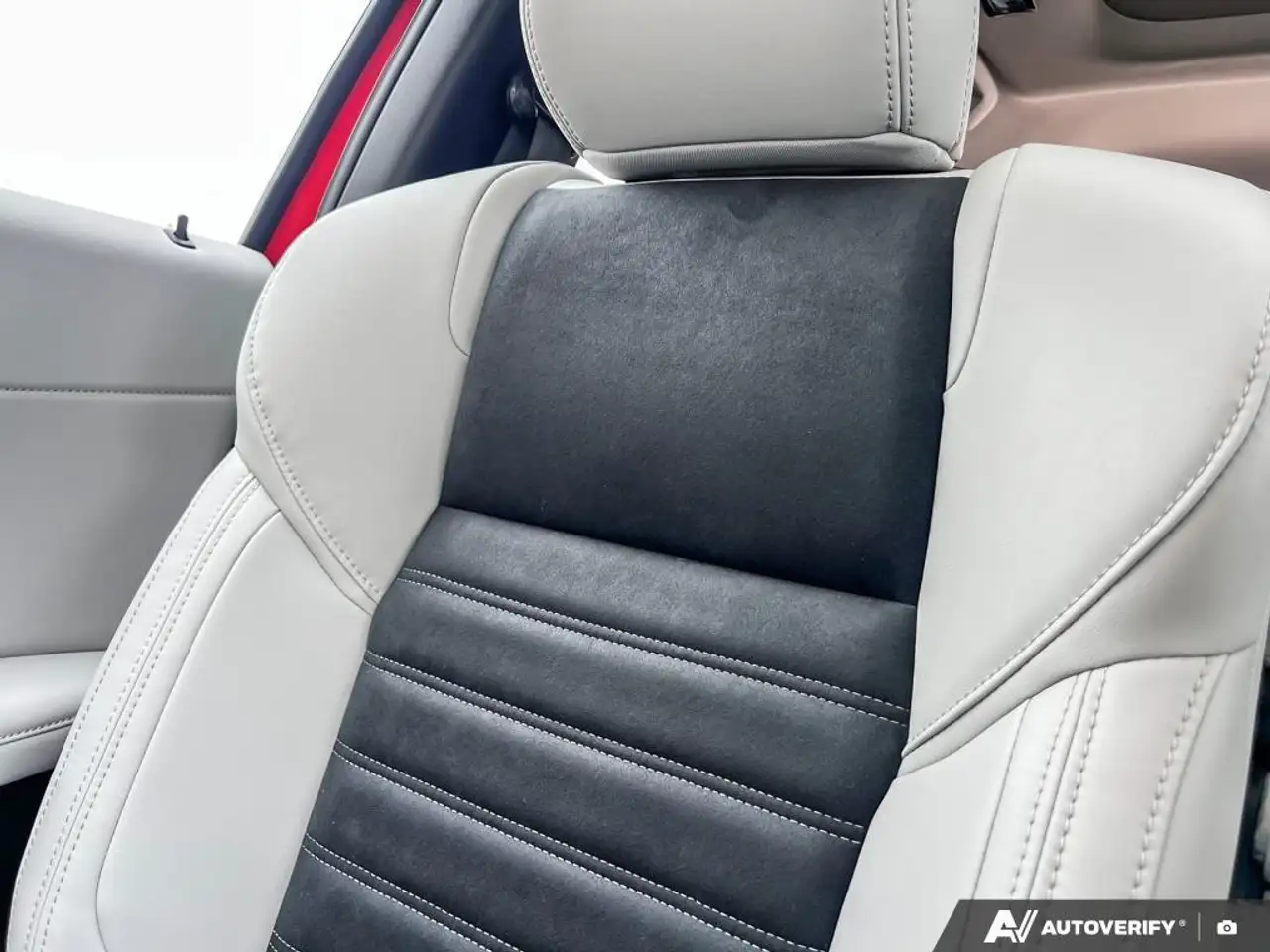 Mitsubishi Outlander снимка Mitsubishi Outlander