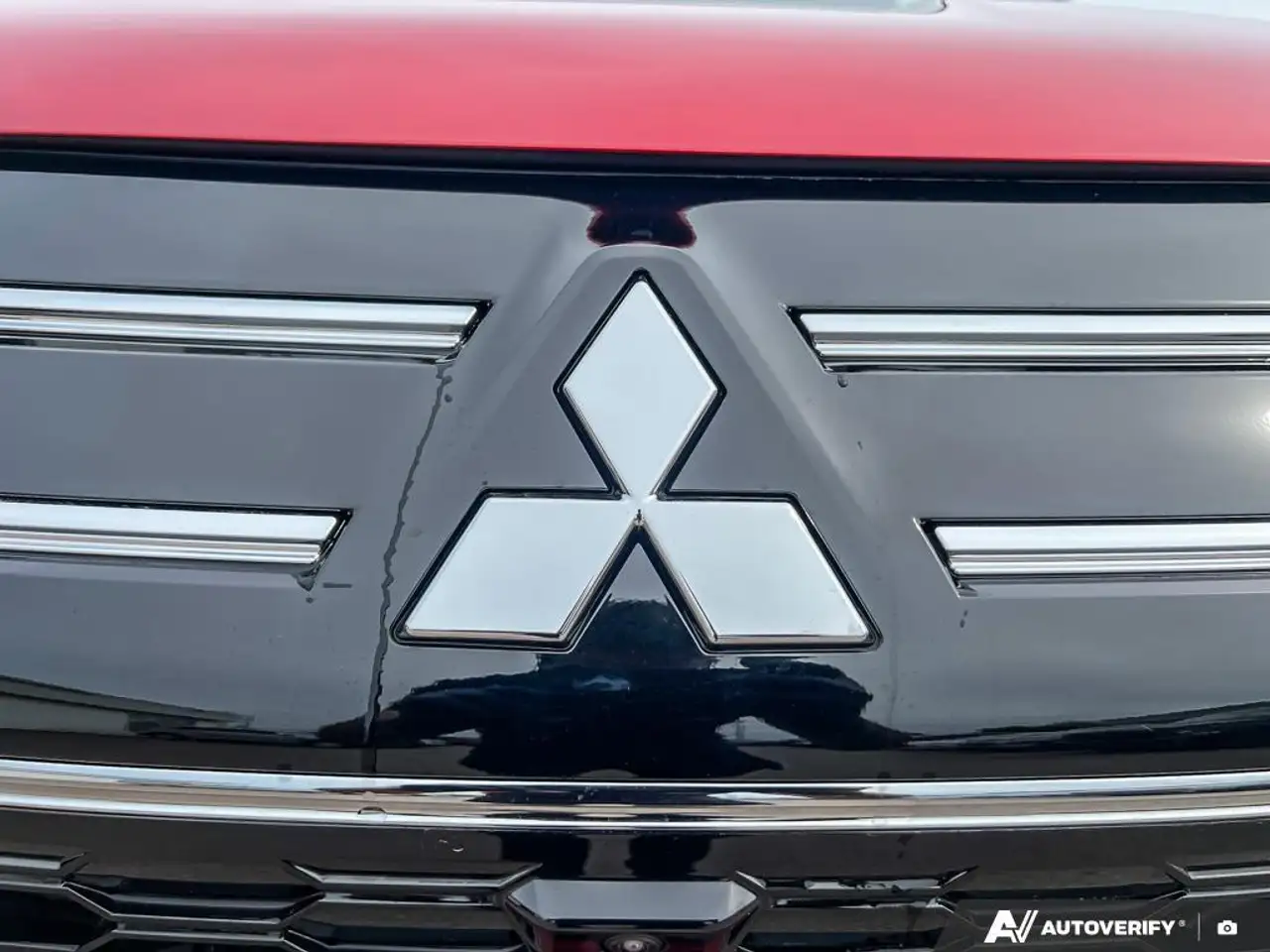 Mitsubishi Outlander снимка Mitsubishi Outlander