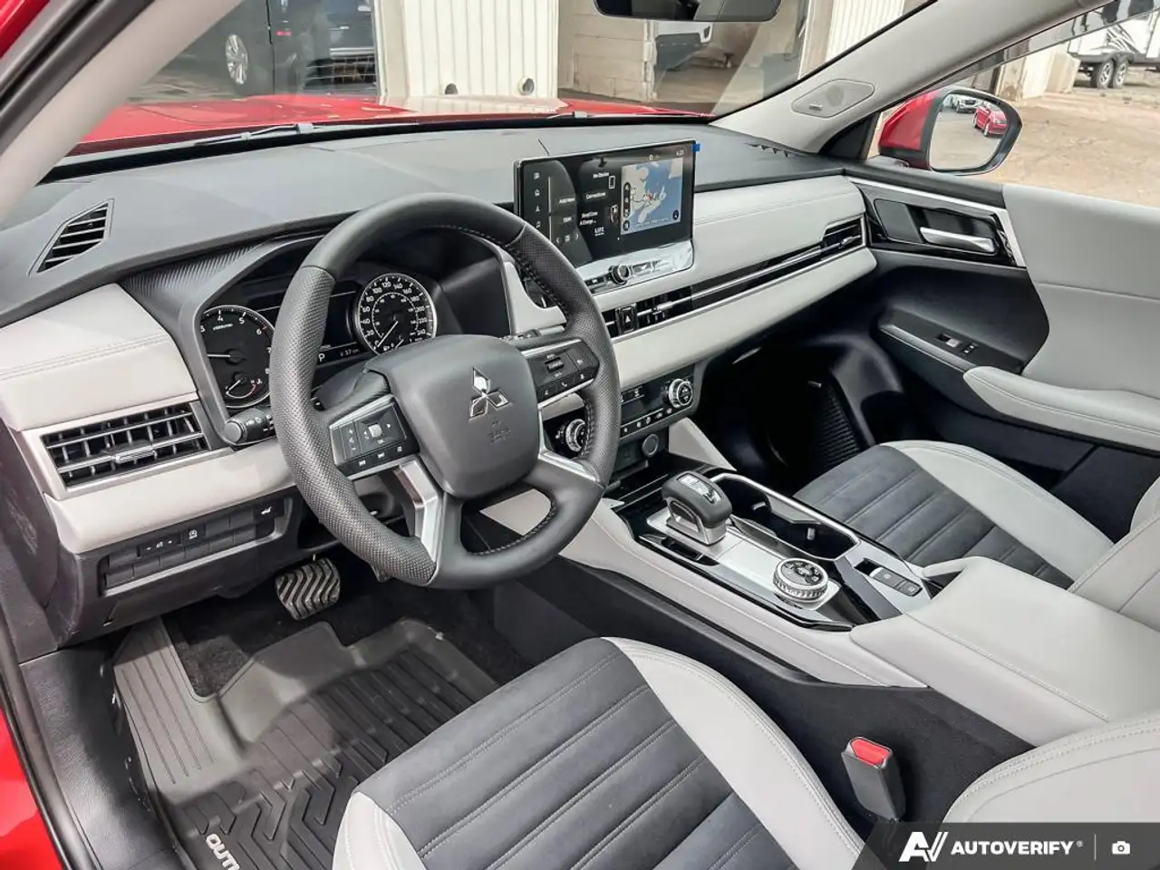 Mitsubishi Outlander снимка Mitsubishi Outlander