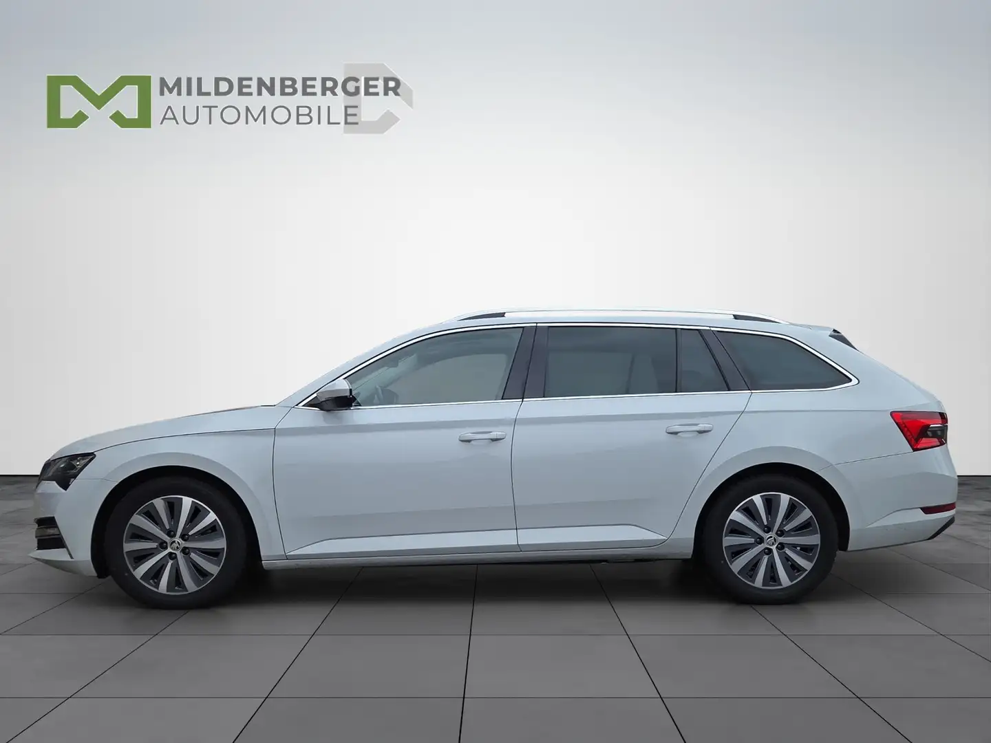Skoda Superb Style iV Weiß - 2