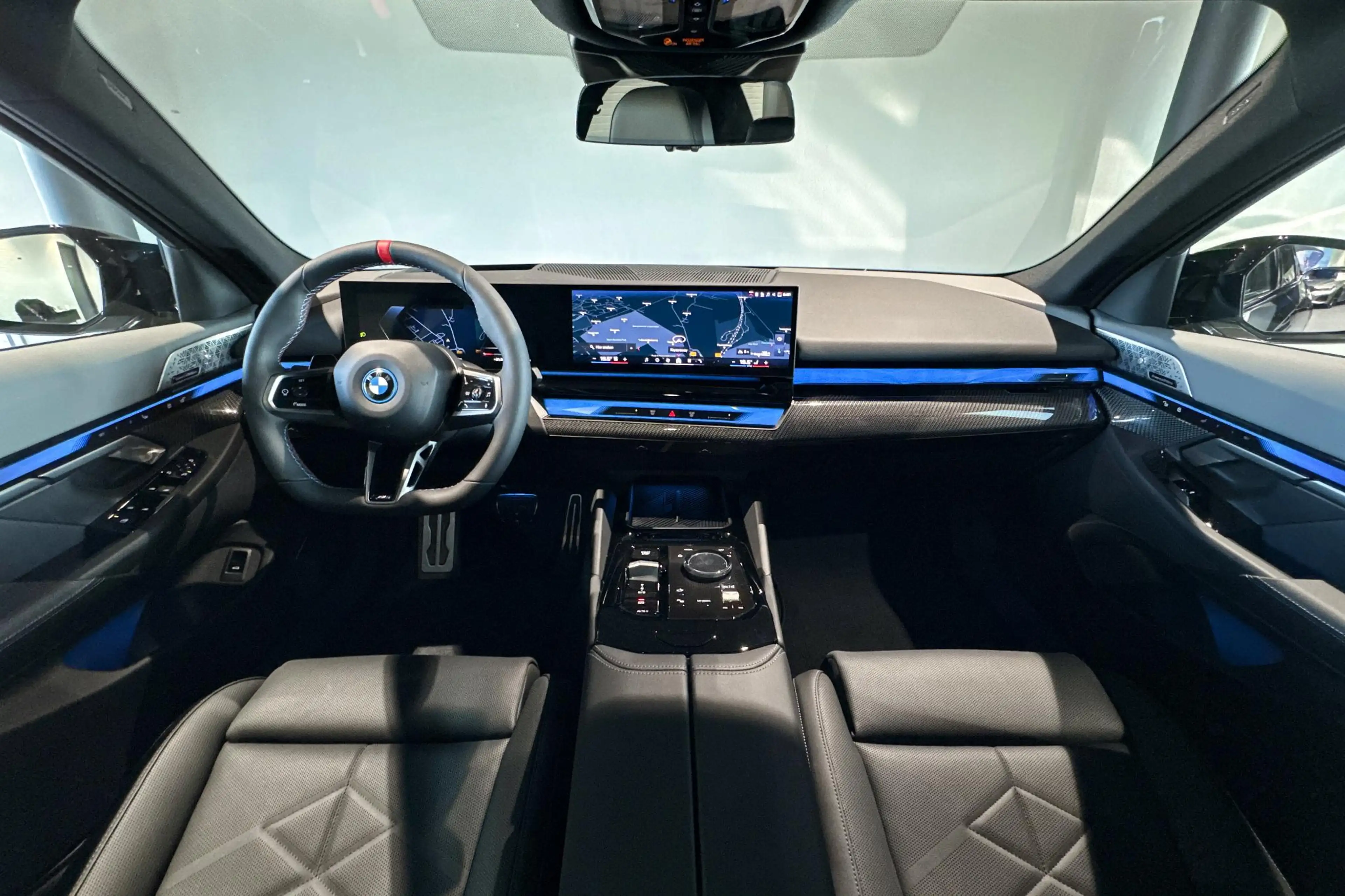 BMW i5 M60 xDrive 84 kWh | M Sport Pro | Glazen Panoramad — photo 12