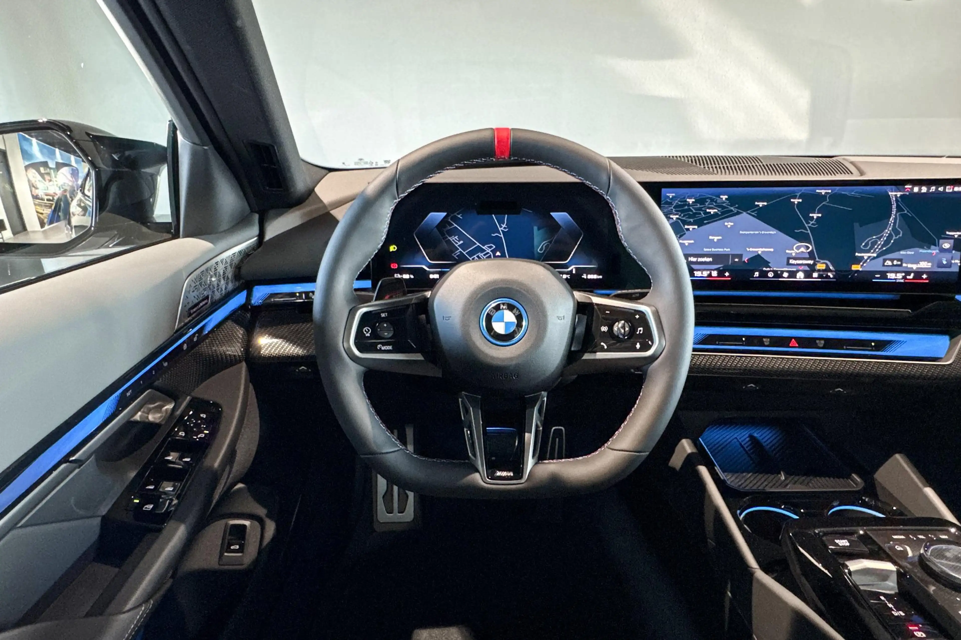 BMW i5 M60 xDrive 84 kWh | M Sport Pro | Glazen Panoramad — photo 13