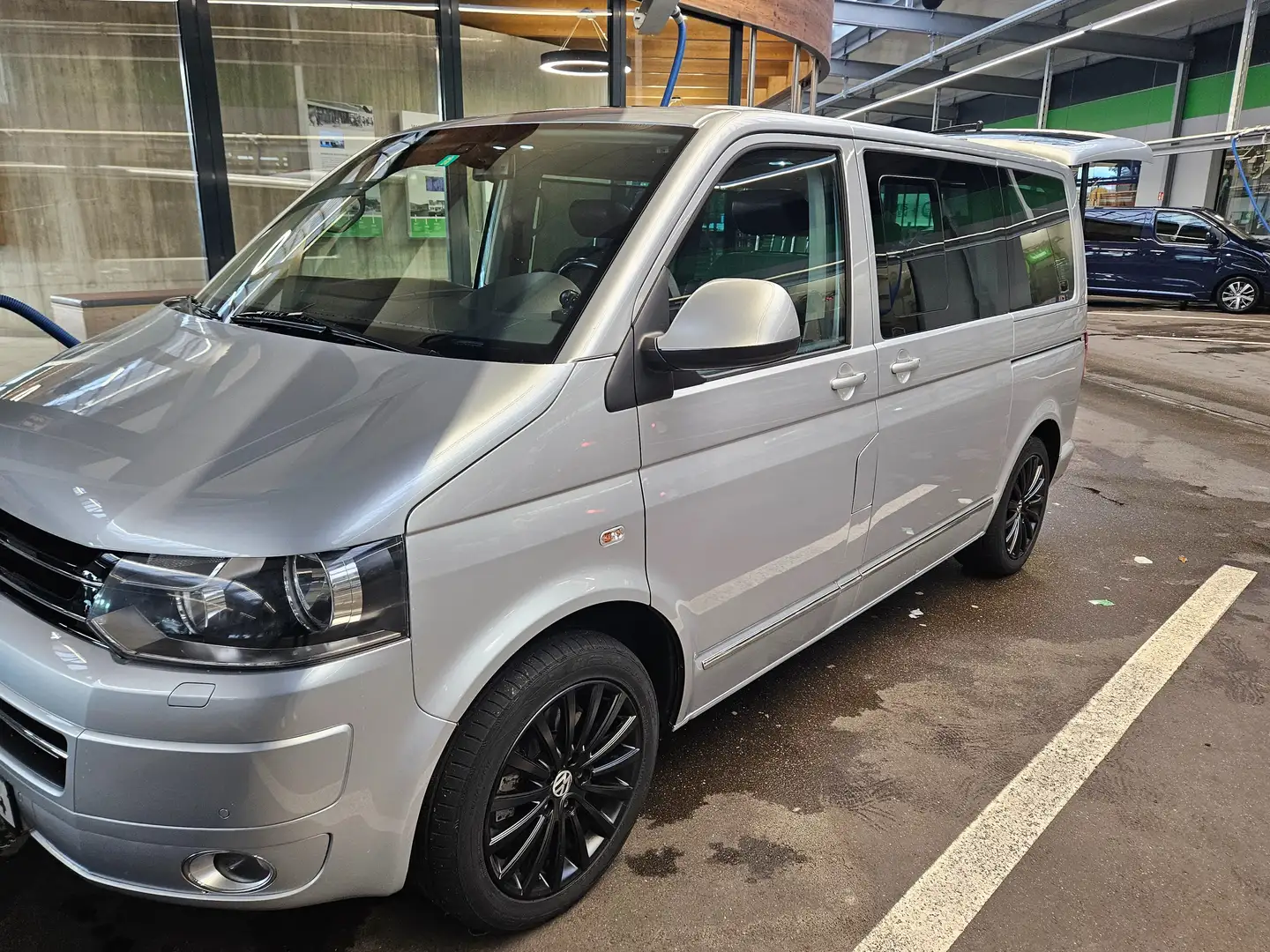 Volkswagen T5 Multivan Multivan DSG Highline Silber - 1