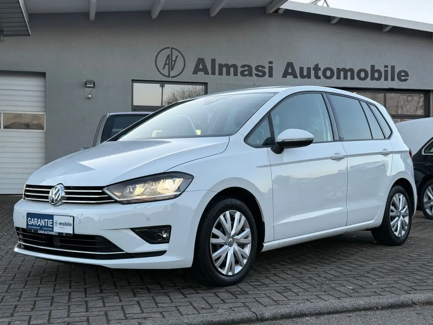 Volkswagen Golf Sportsvan 7 VII Allstar/ACC/1. Hand/LED/AHK Weiß - 1