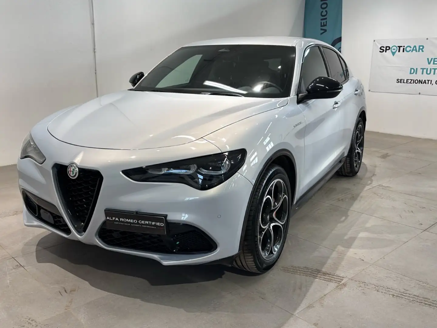 Alfa Romeo Stelvio 2.2 TD 210 CV Veloce AT8 Q4 Grau - 1