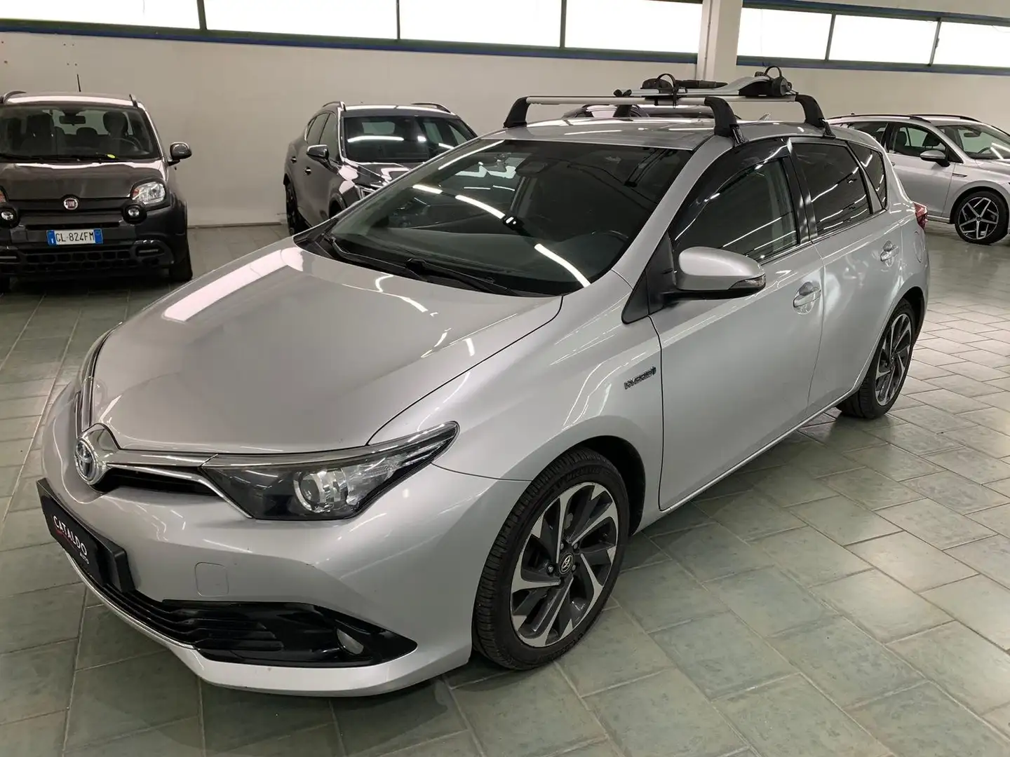 Toyota Auris Auris II Hybrid 1.8h Lounge cvt Argento - 1