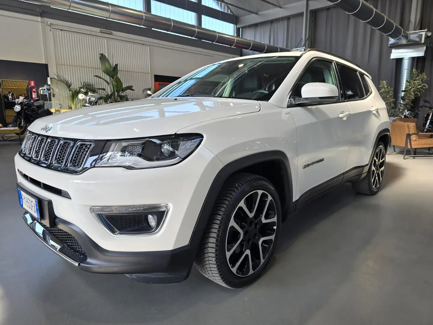 Jeep Compass 1.4 MultiAir 2WD Limited Weiß - 1