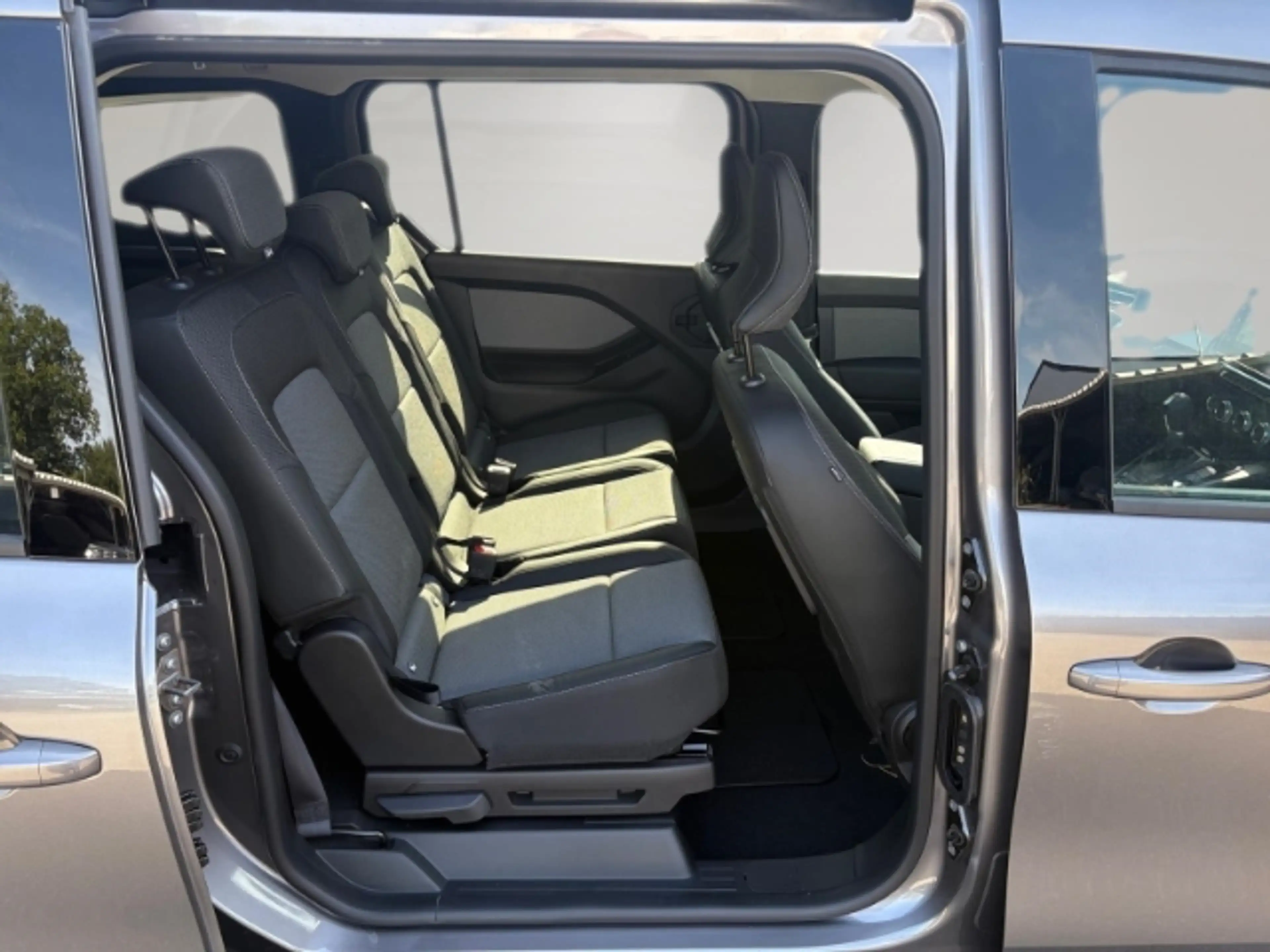 Renault Kangoo III Grand Techno TCe 130 EDC — photo 14