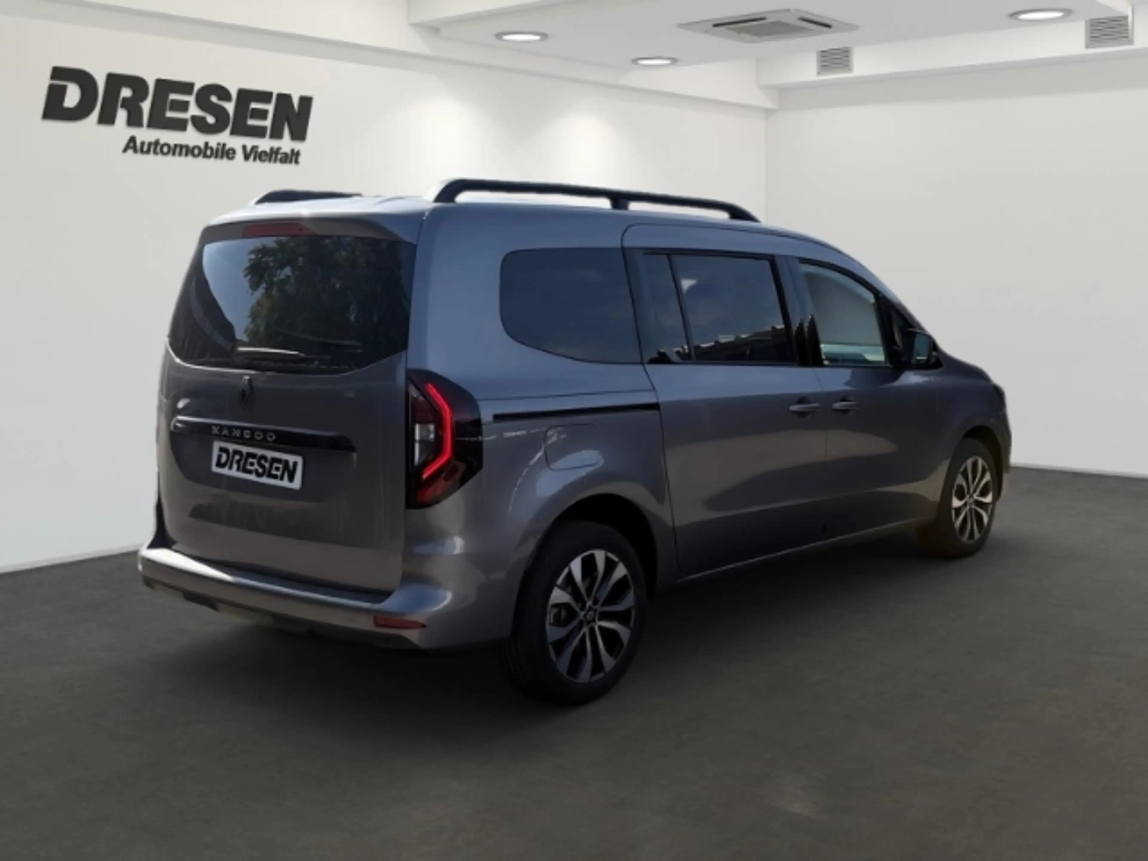 Renault Kangoo III Grand Techno TCe 130 EDC — photo 4