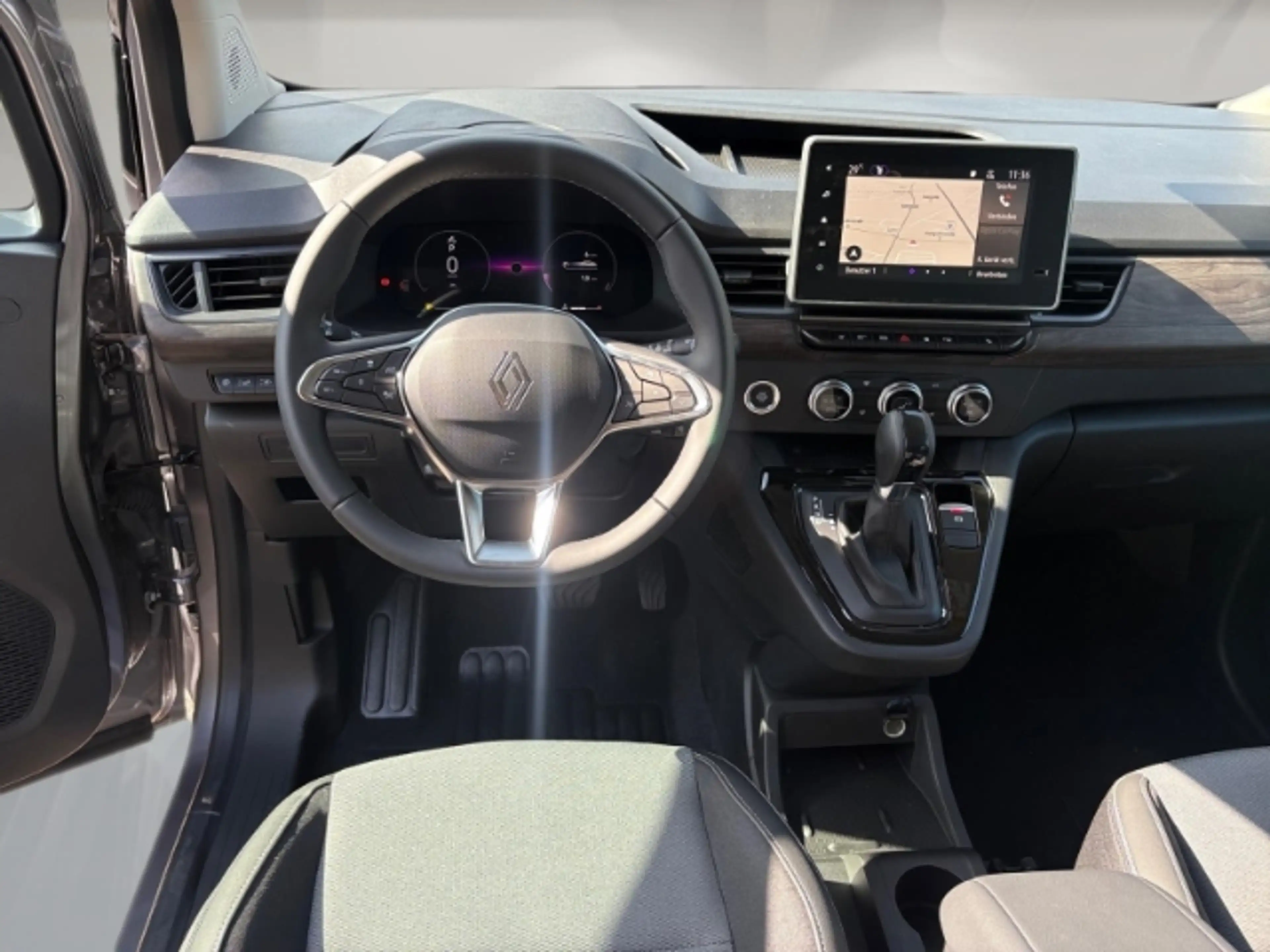Renault Kangoo III Grand Techno TCe 130 EDC — photo 11