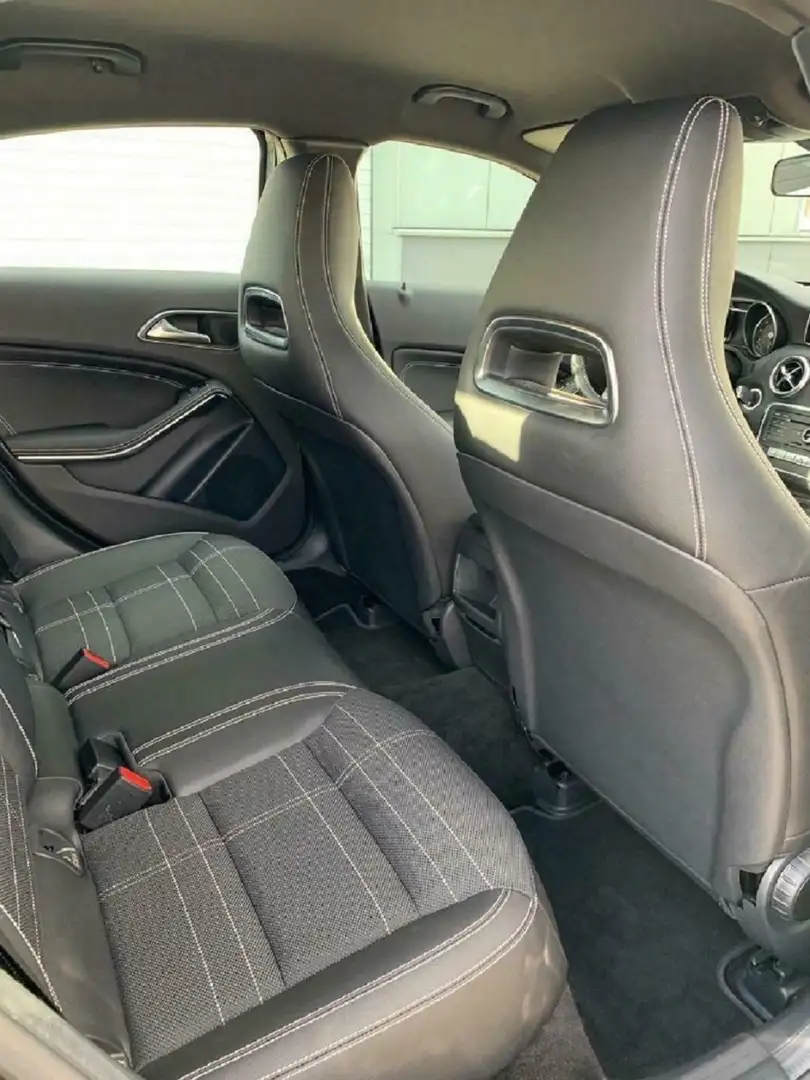 Mercedes-Benz A 160 A 160 Business Zwart - 2