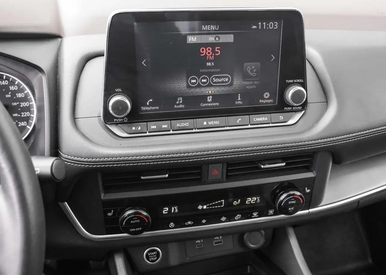 Nissan Rogue снимка Nissan Rogue