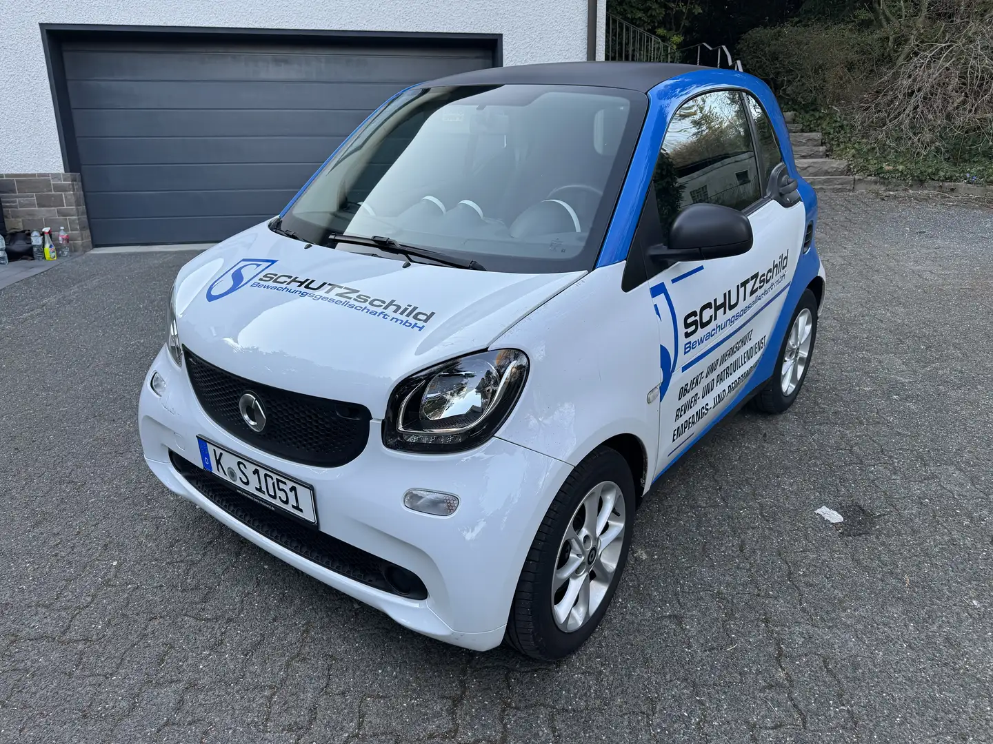 smart forTwo Basis 45kW (453.341) Schwarz - 1