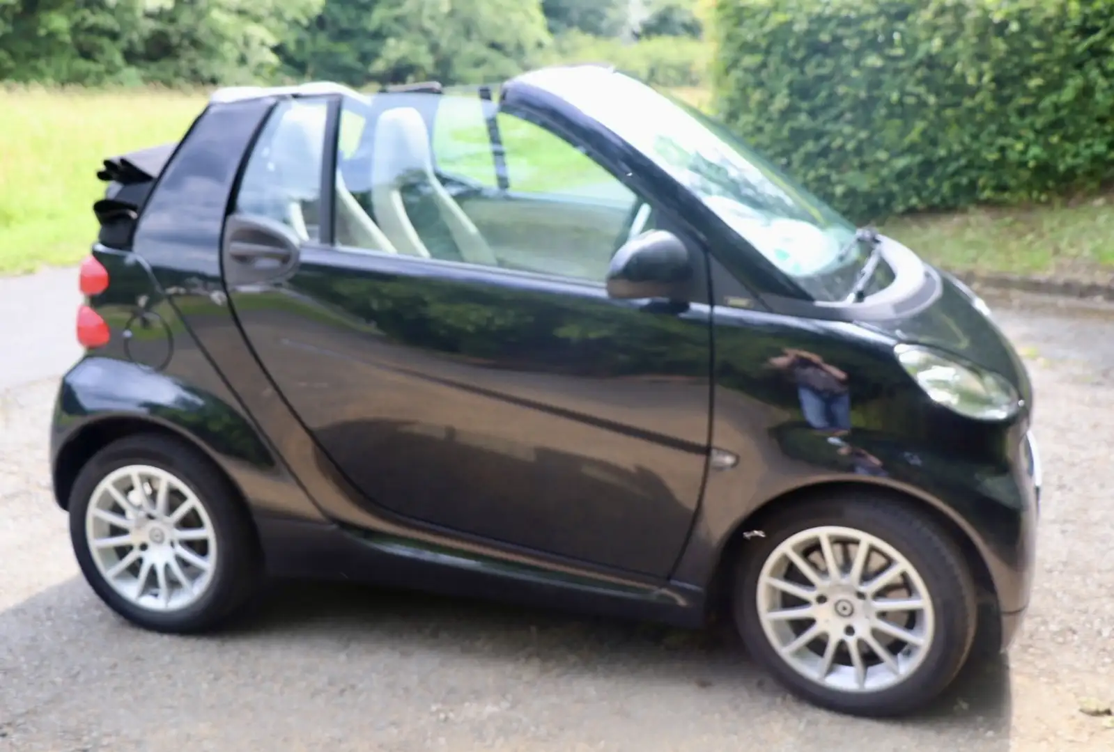 smart forTwo cabrio softouch passion micro hybrid drive Schwarz - 1