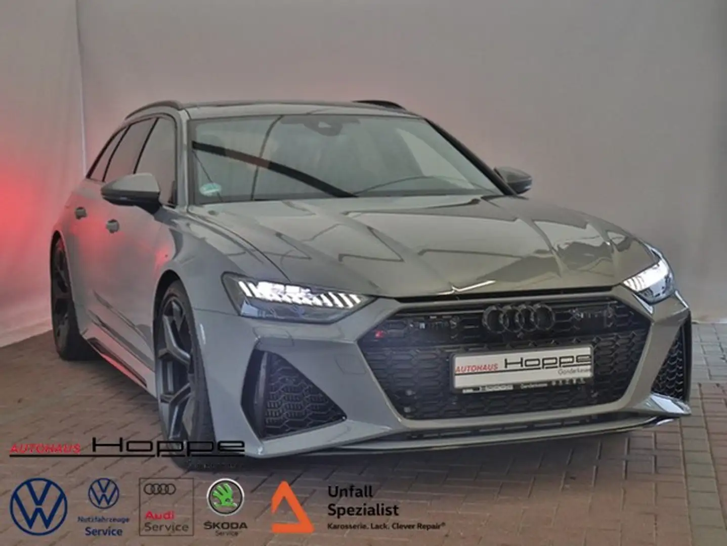Audi RS6 PERFOMANCE PANO+HUD+B&O+MATRIX+22"+ACC+360° Gris - 1