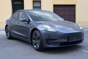 Model 3 Standard Range RWD Plus 57,5kWh RWD Plus