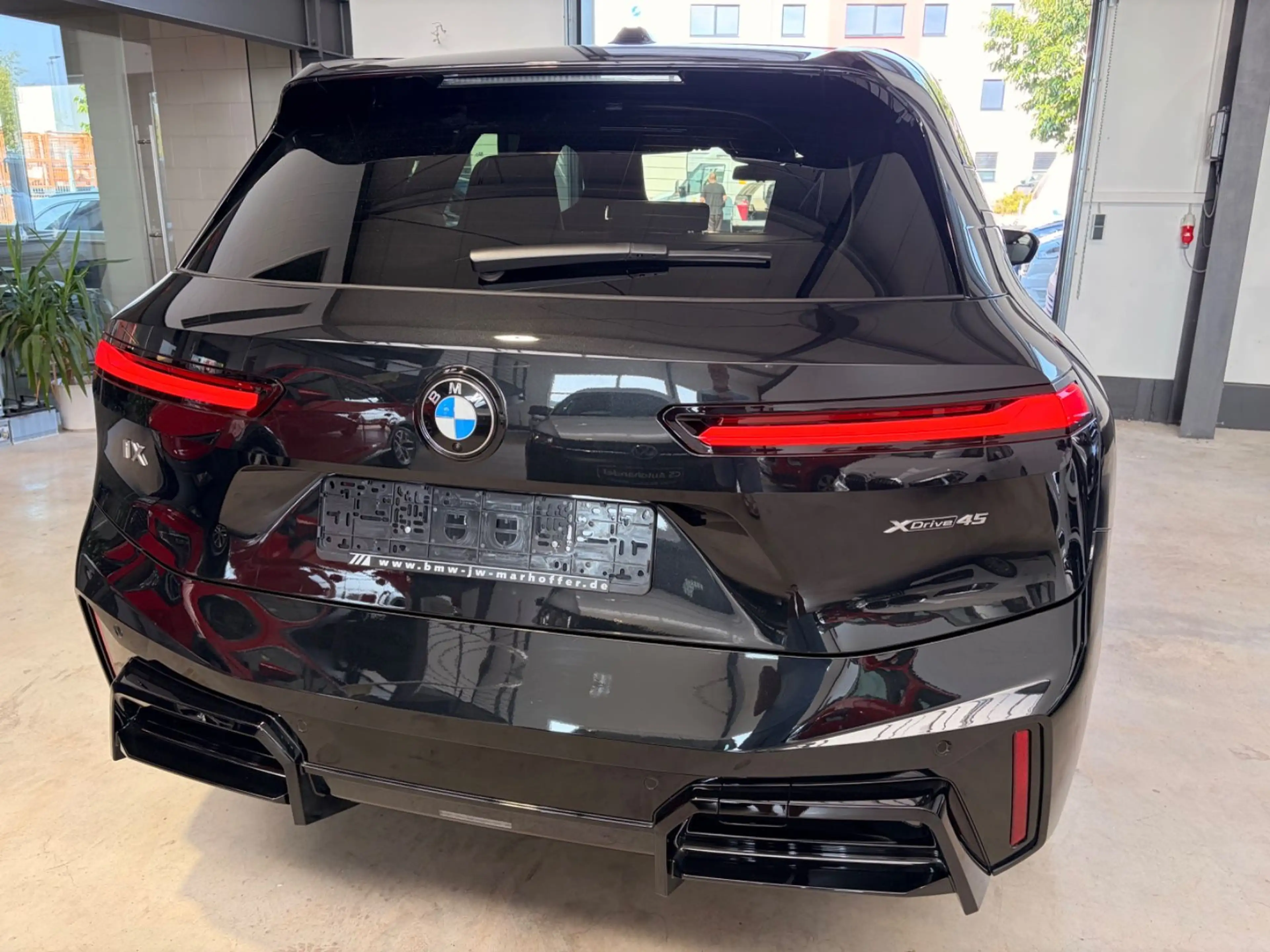 BMW iX xDrive45 MSport Luftfeder Neupreis 98.920,- € — photo 11