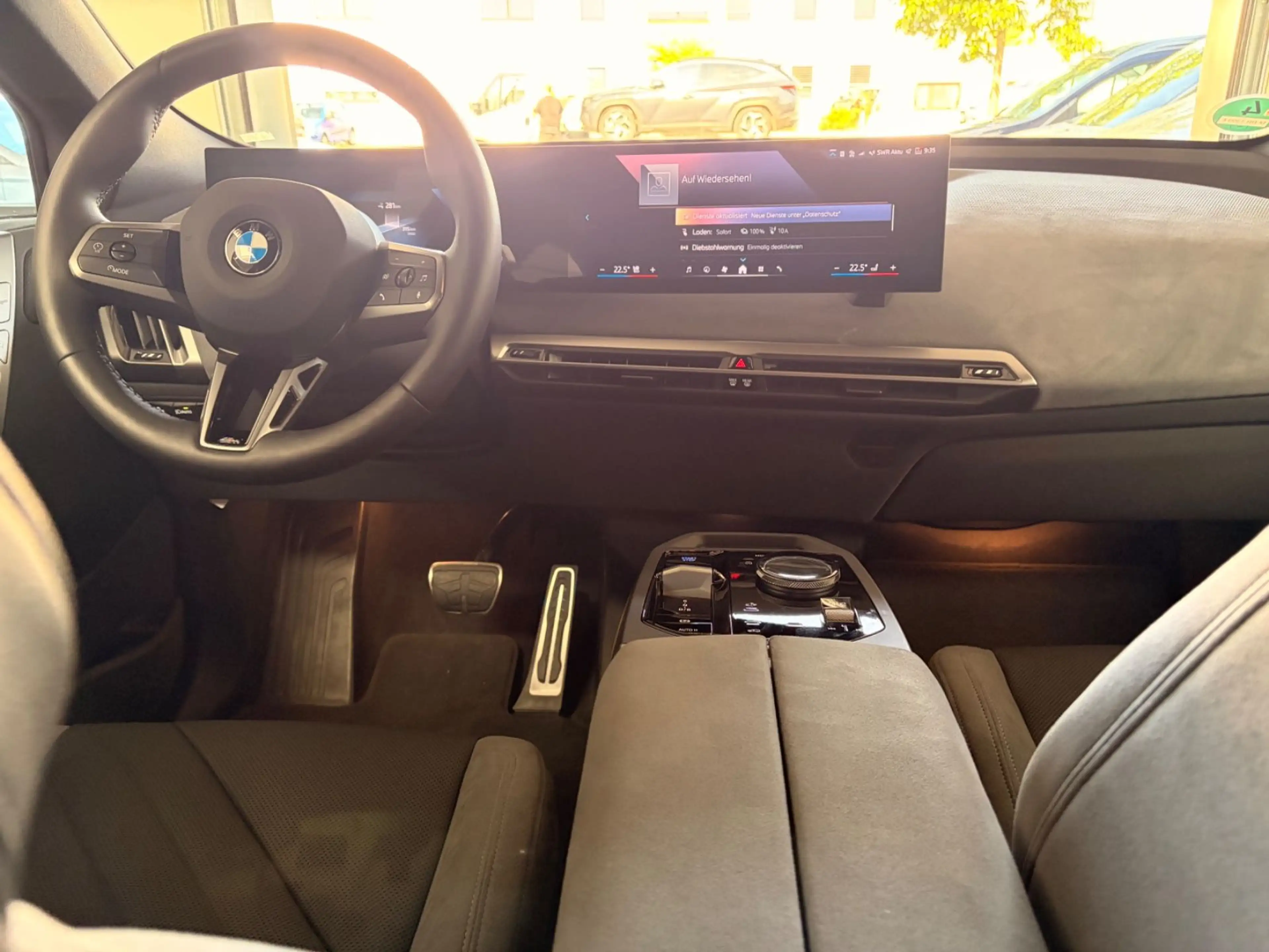 BMW iX xDrive45 MSport Luftfeder Neupreis 98.920,- € — photo 6