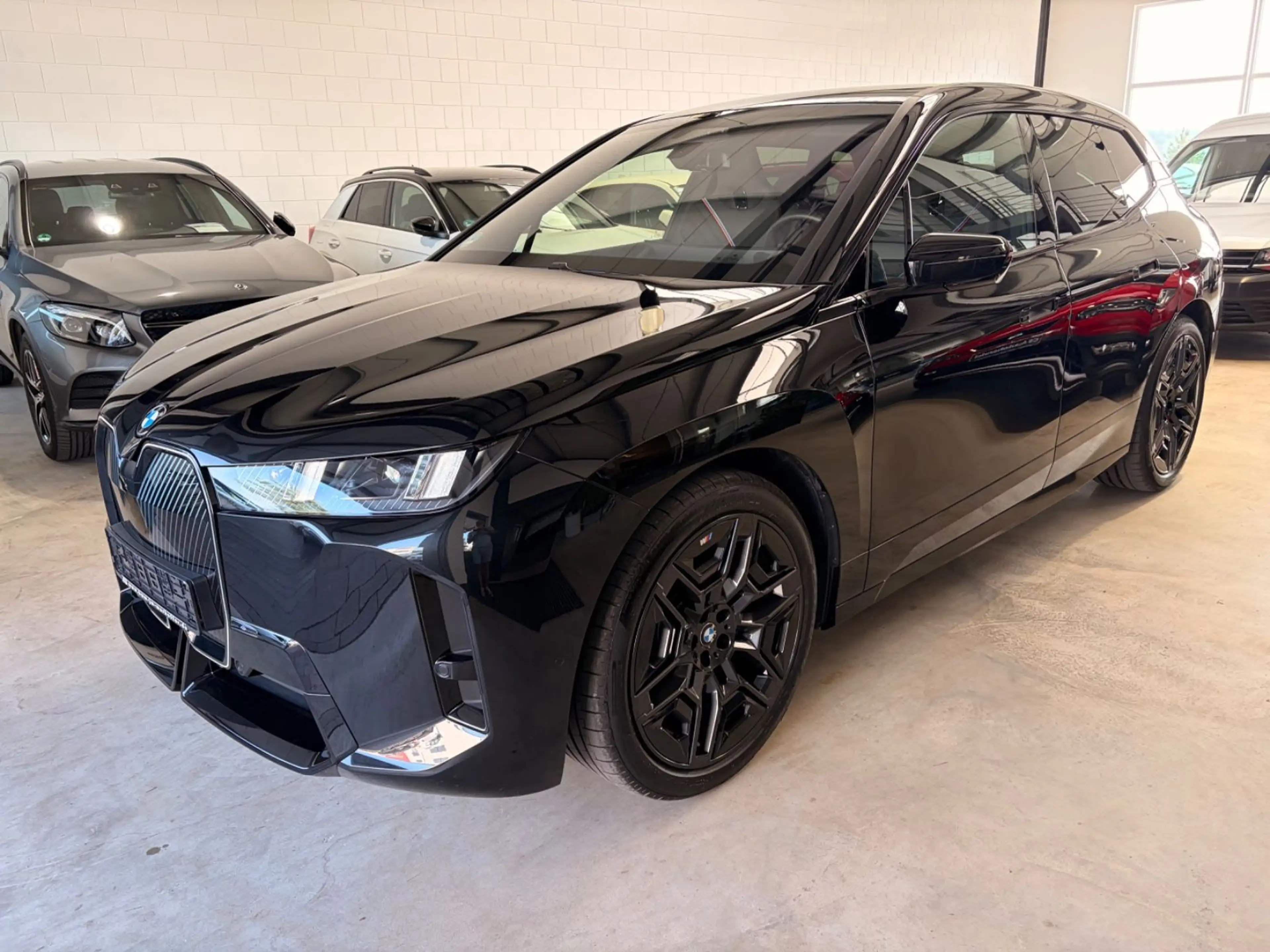 BMW iX xDrive45 MSport Luftfeder Neupreis 98.920,- € — photo 12