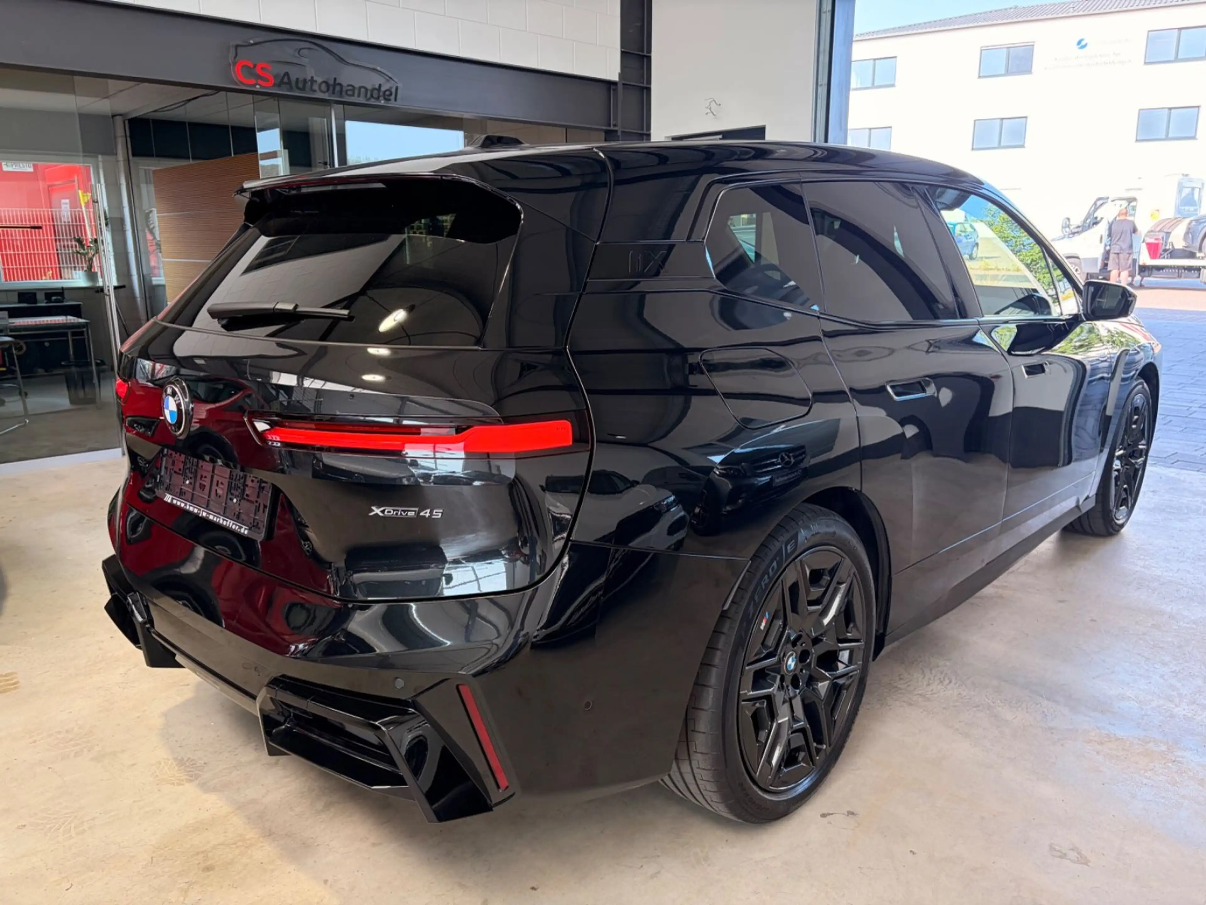 BMW iX xDrive45 MSport Luftfeder Neupreis 98.920,- € — photo 4