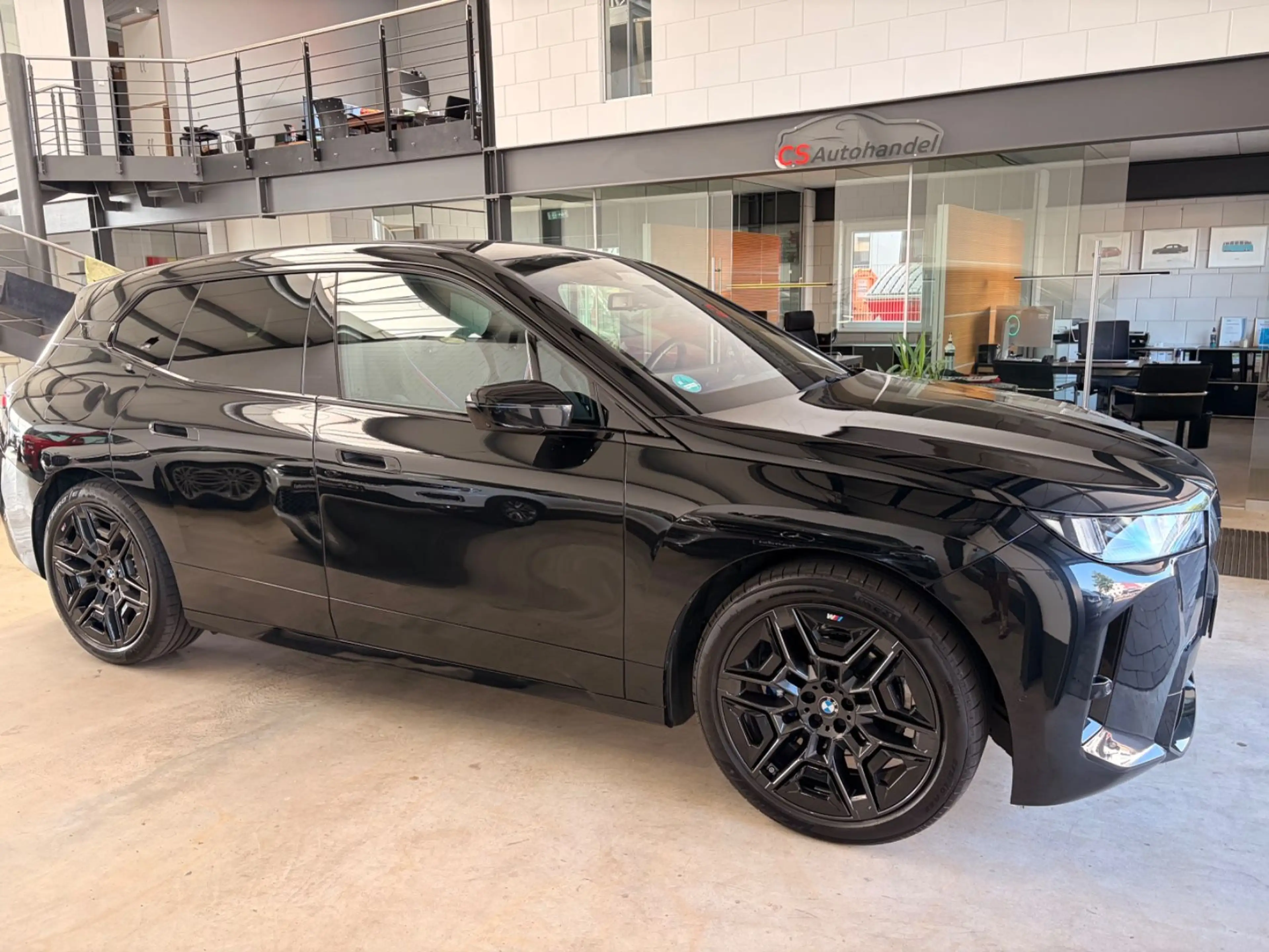 BMW iX xDrive45 MSport Luftfeder Neupreis 98.920,- € — photo 9