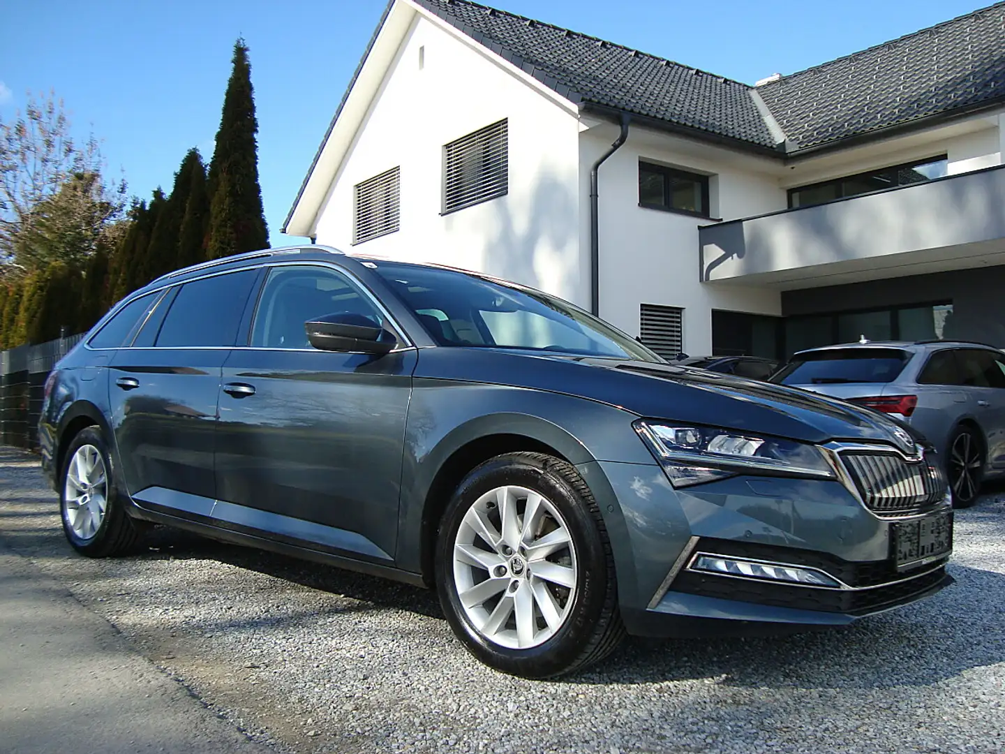 Skoda Superb Kombi IV Style DSG VOLL 1-HAND Gris - 1