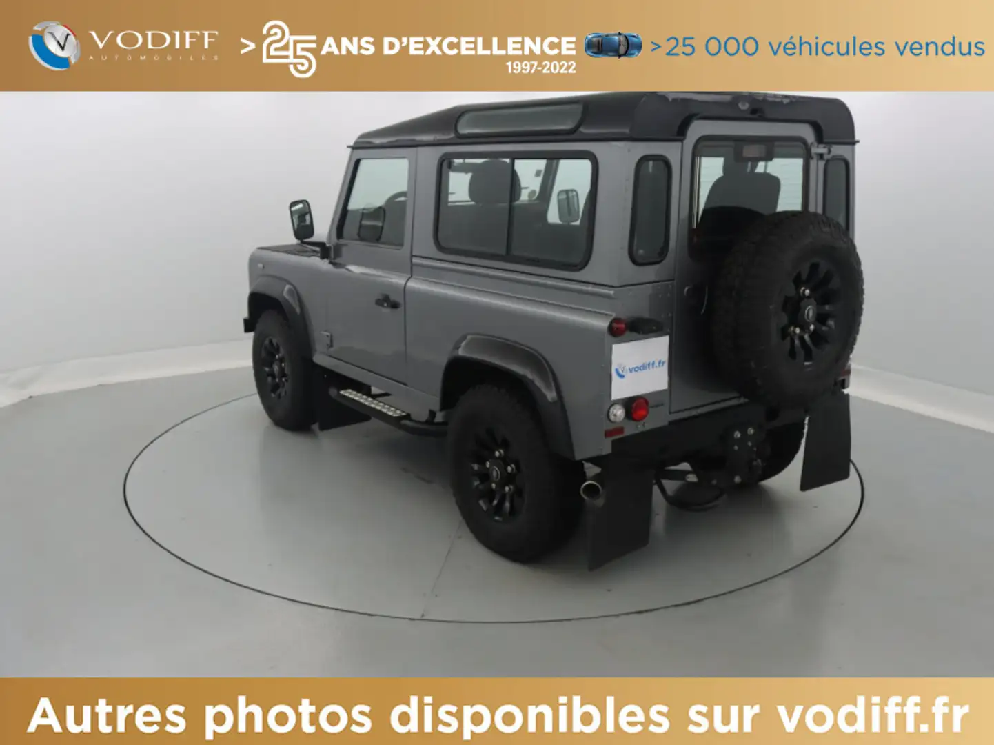 Land Rover Defender 2.2 TDCI 4WD Szary - 2
