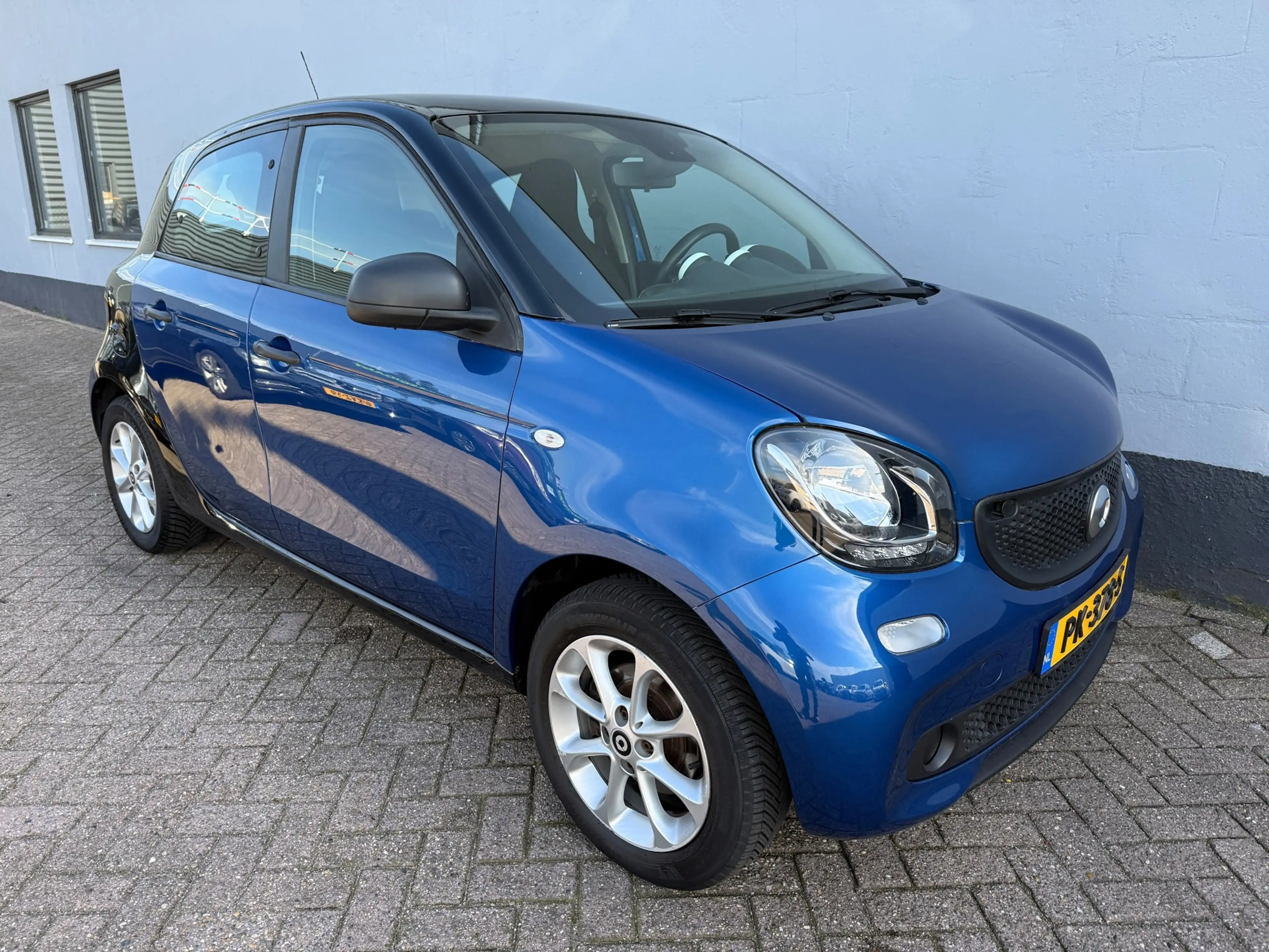 smart forFour 1.0 Pure - Cruise Control — photo 4
