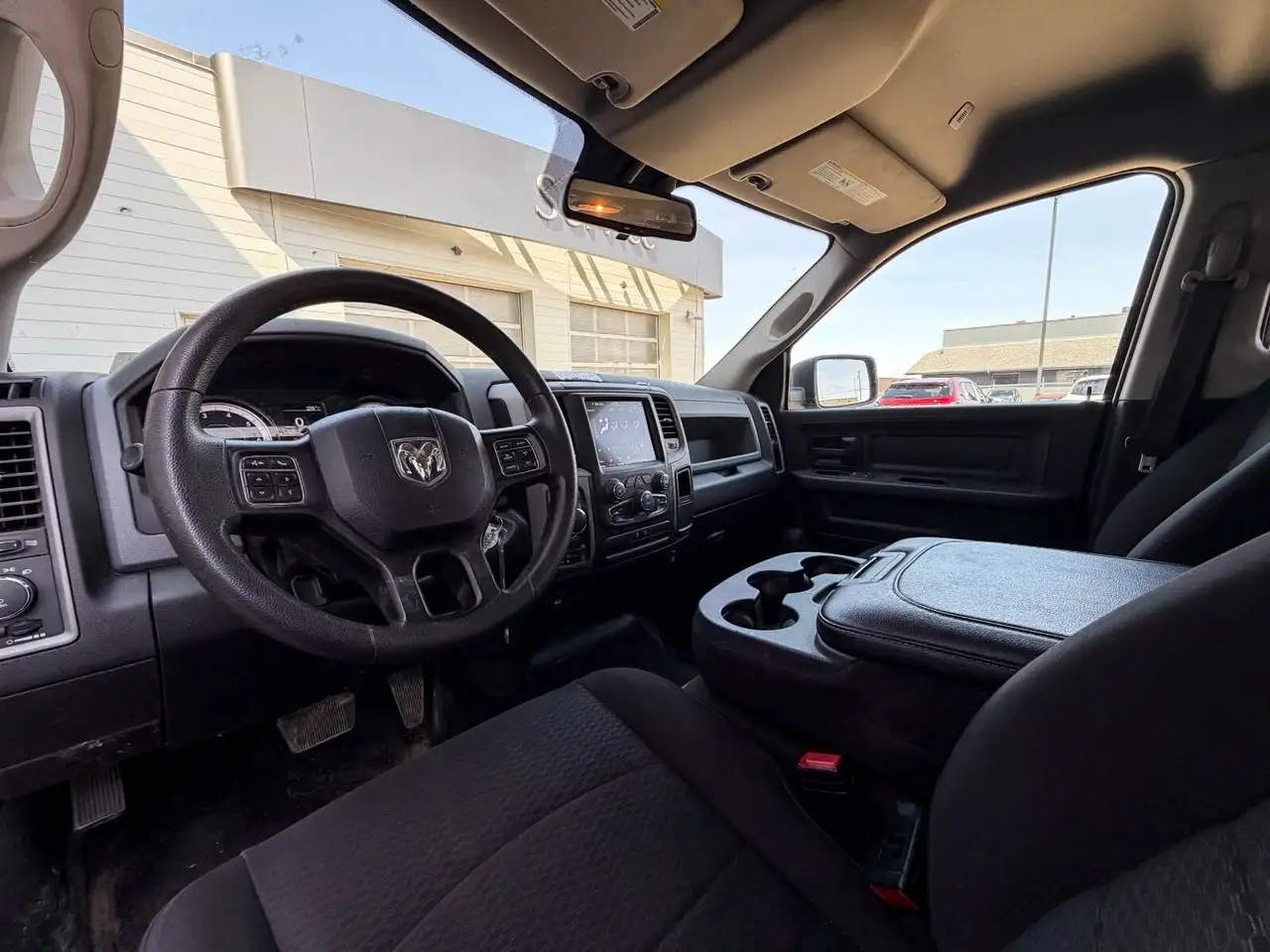 RAM 1500 снимка RAM 1500