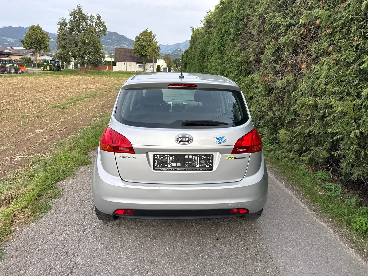 Kia Venga Venga 1,4 CVVT TDH Edition Haute Voiture ISG Edition Haute Voiture Silber - 2