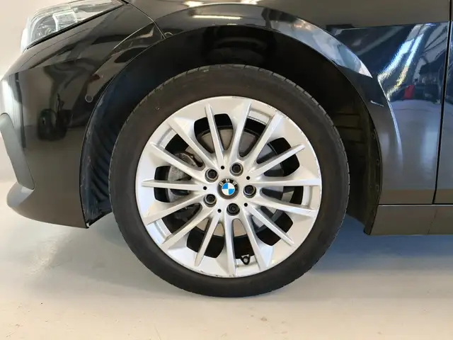 BMW 2 Series view 29