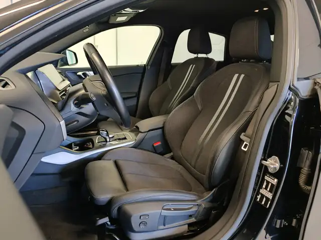 BMW 2 Series view 7